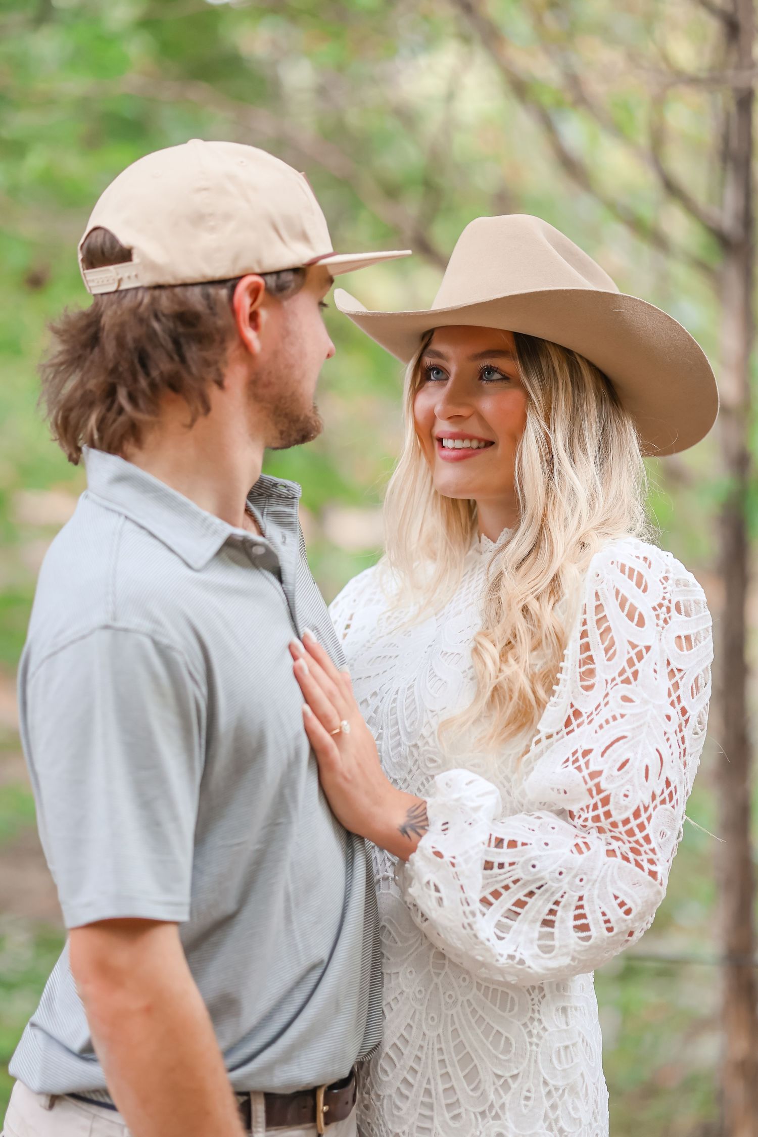 engaged couple, raleigh area engagement photographer, classy engagement pictures
