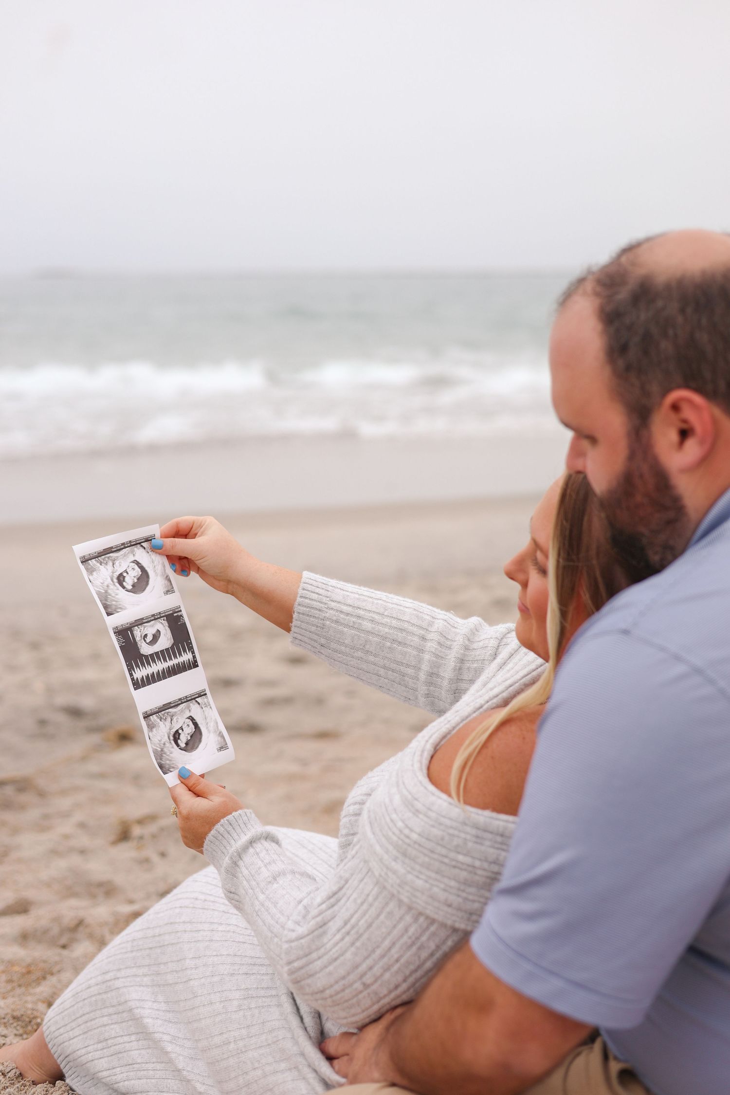 Wrightsville beach, announcement pictures, pregnancy announcement photography, beach pictures