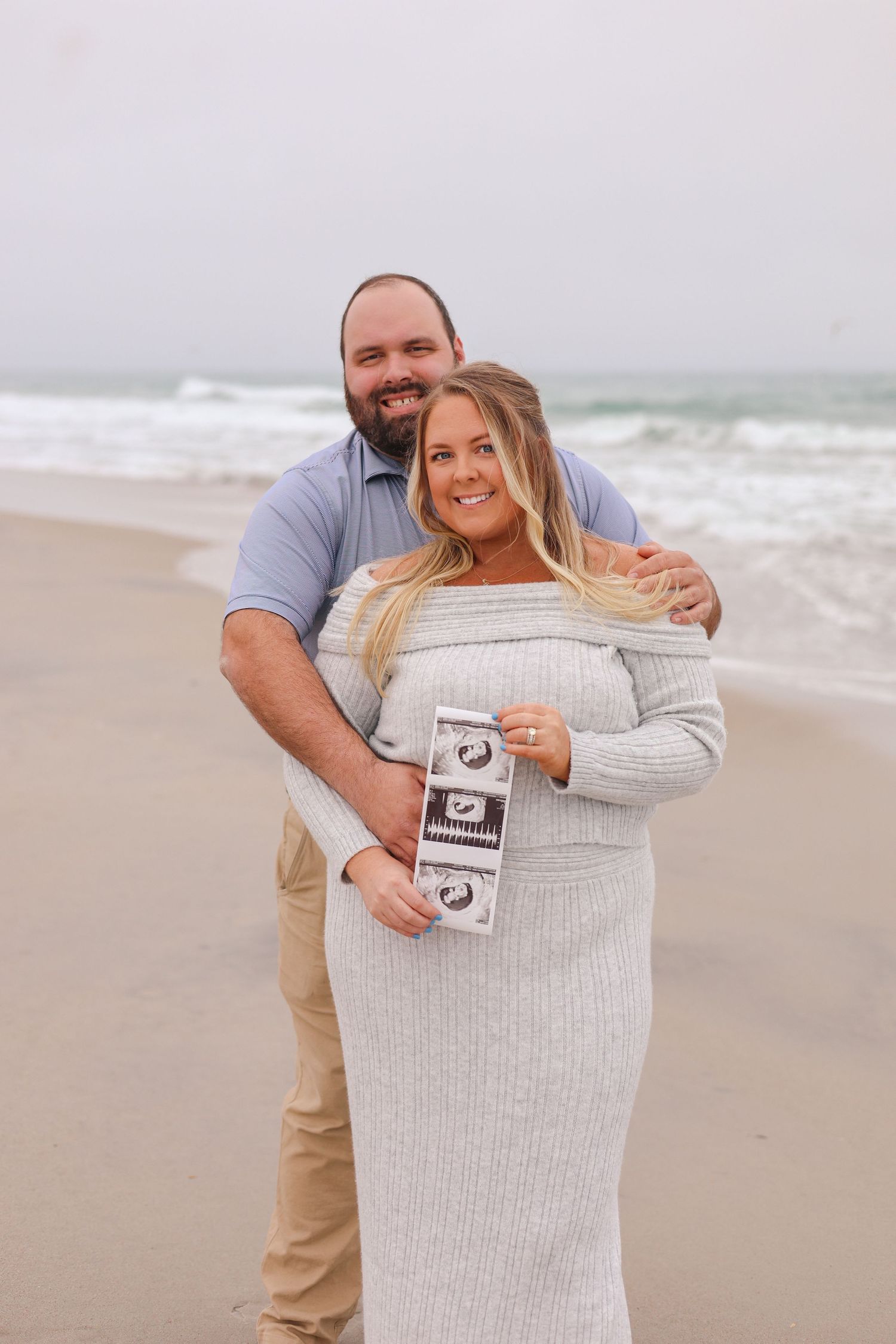 Wrightsville beach, announcement pictures, pregnancy announcement photography, beach pictures