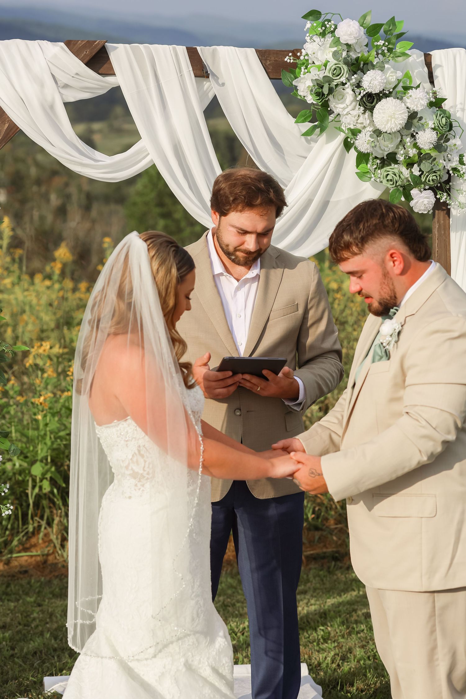 wedding pictures, wedding photographer, wedding, affordable wedding photography, virginia wedding photography, harlan ky, small wedding