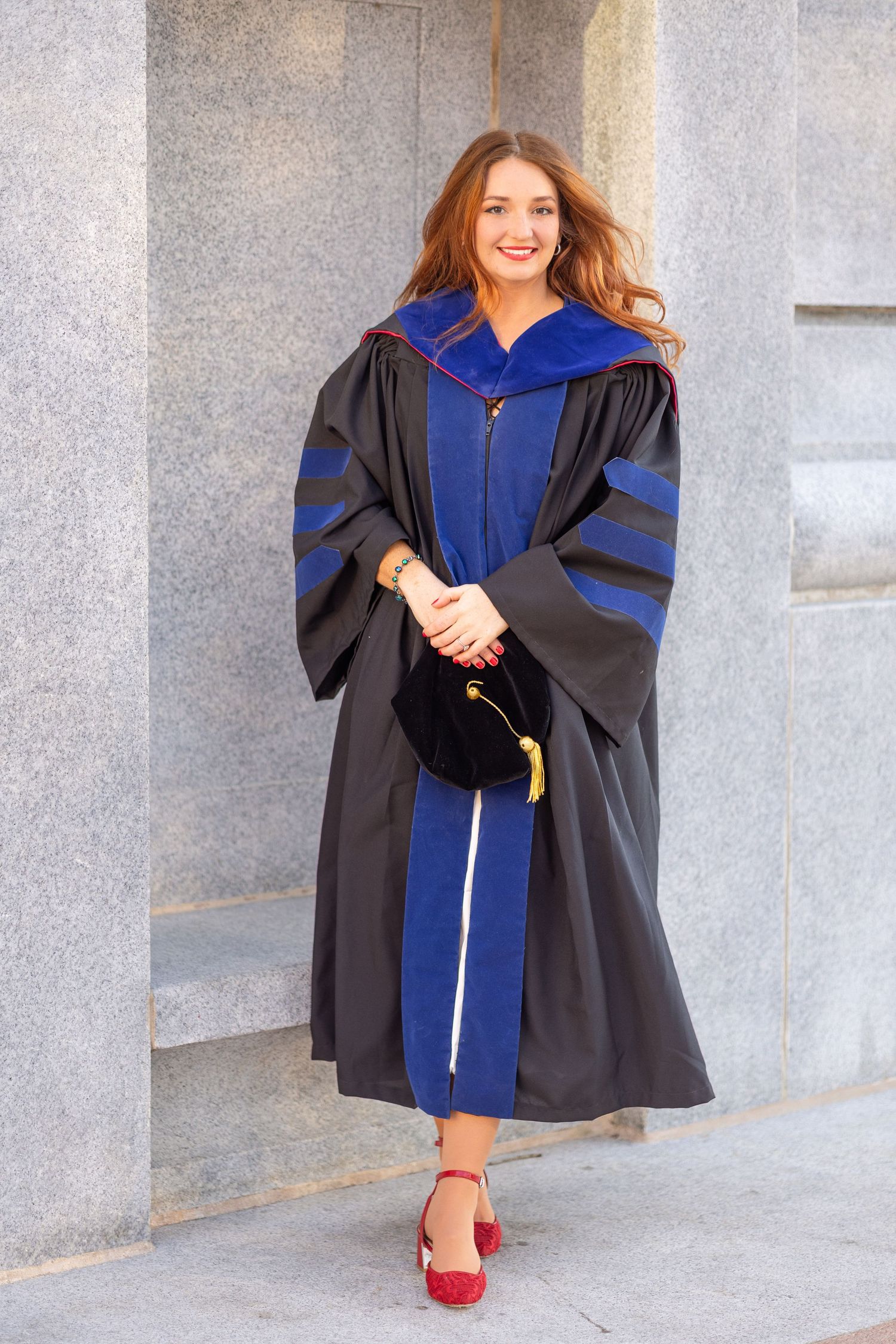 graduation photos NC state grad raleigh graduates senior photos outdoor graduation images natural light photography bright true to color unc