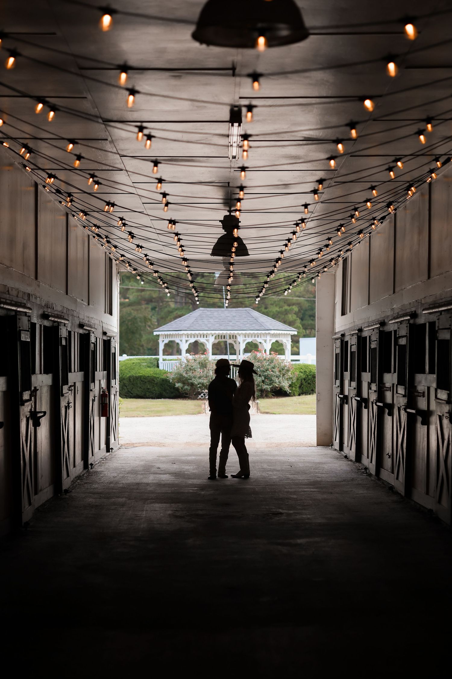 engagement pictures, seven paths manor, raleigh engagement, classy bright true to color, creative