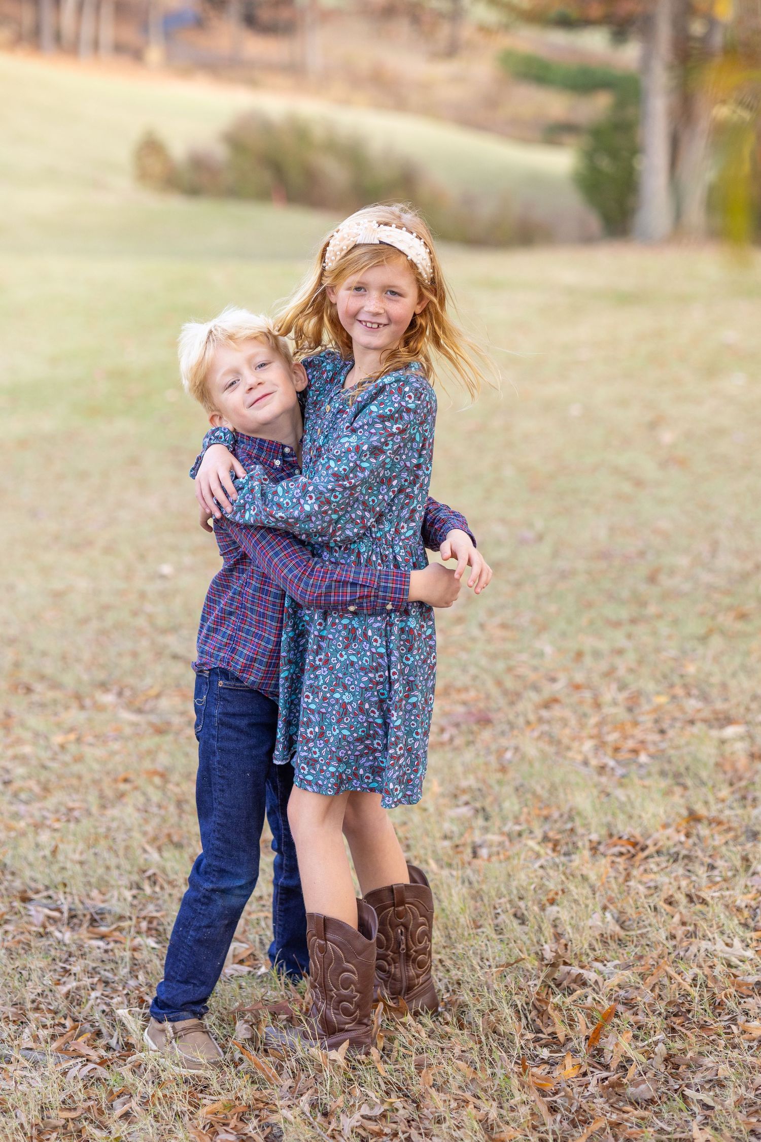 fall family photos outdoors, raleigh durham area, sibling pictures