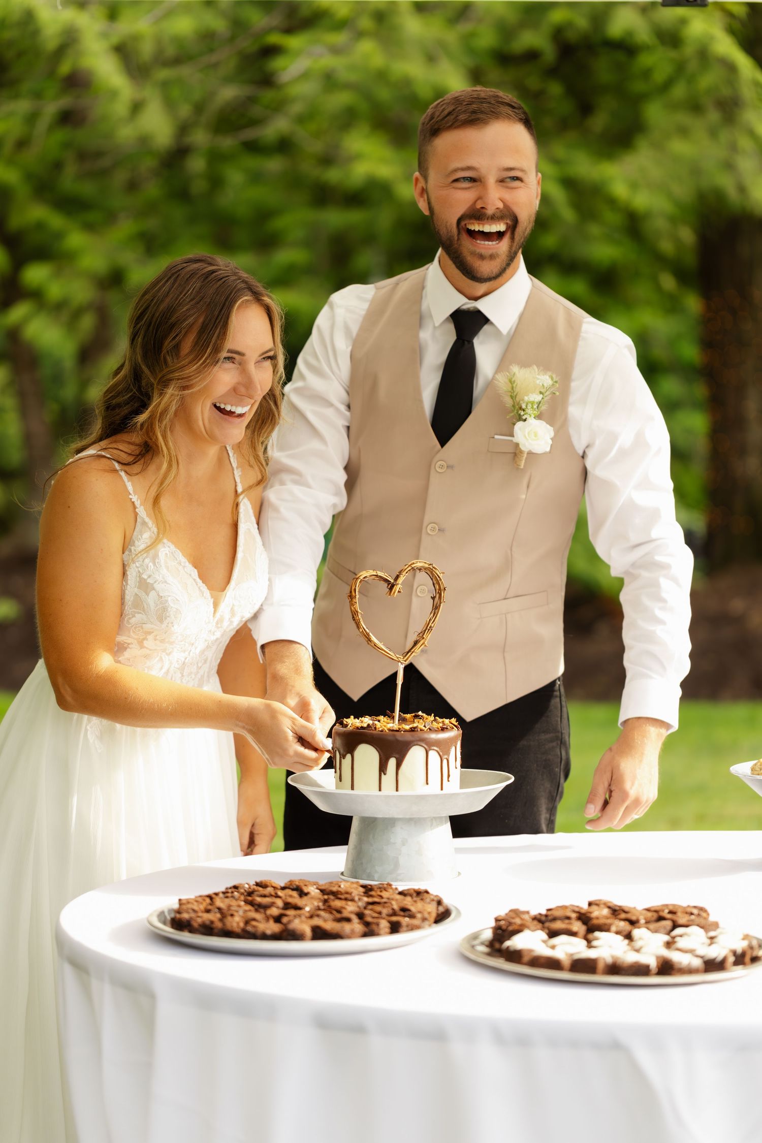 A series of joyful moments as newlyweds cut and share their wedding cake together.
