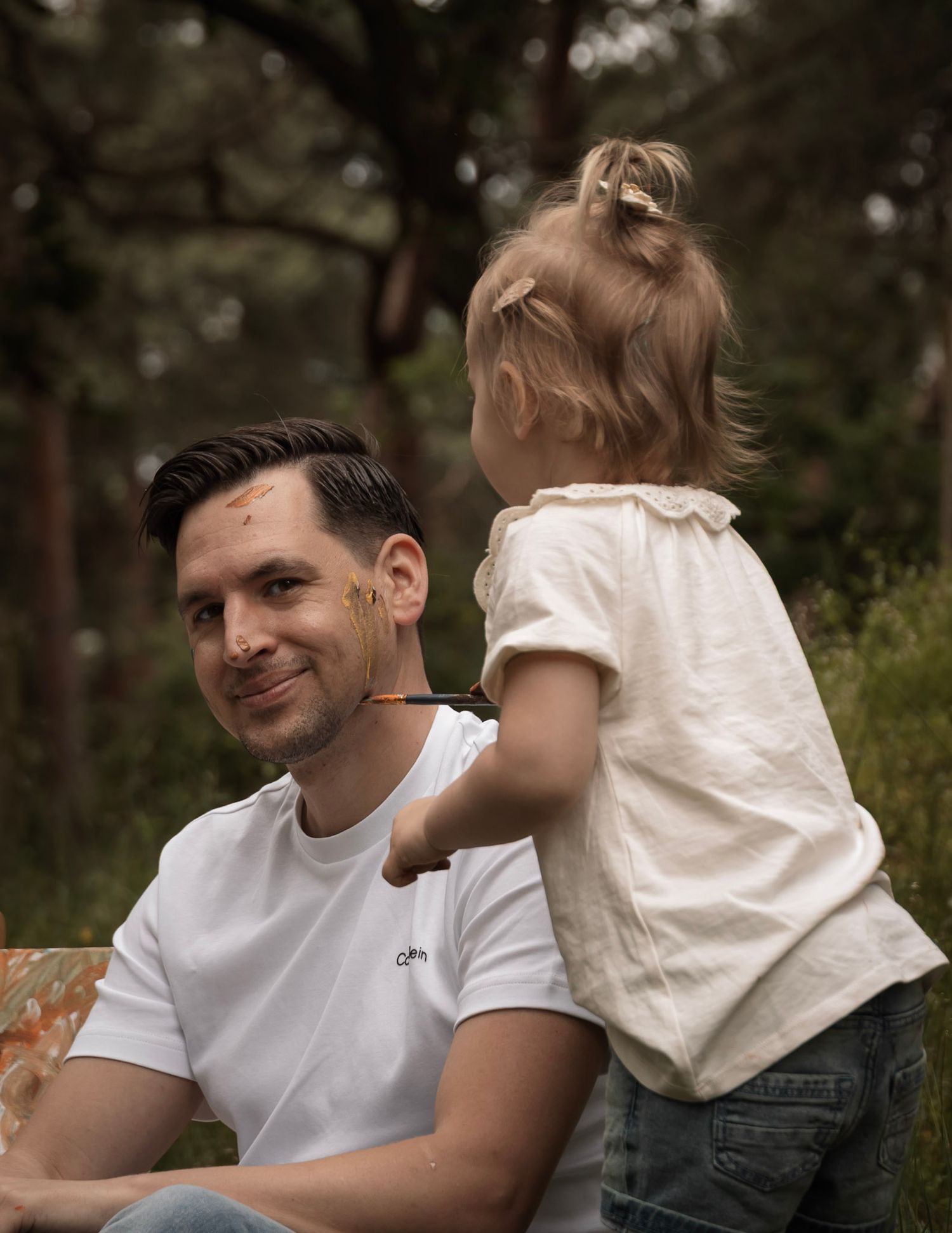 Op 12 april in Eindhoven: Verf minishoot voor gezinnen Verven, lachen en magische momenten vastleggen. Een creatieve fotoshoot voor iedereen