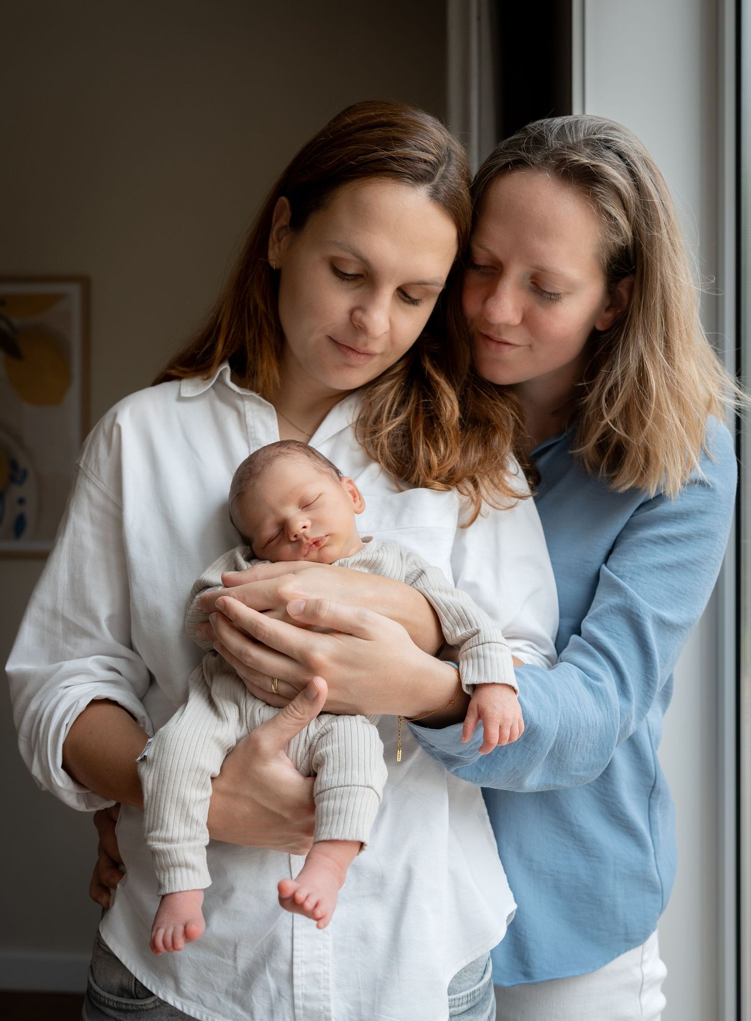 Op zoek naar een newbornshoot in Eindhoven(Noordbrabant)? Laat je pasgeboren baby liefdevol vastleggen door een ervaren newborn fotograaf.