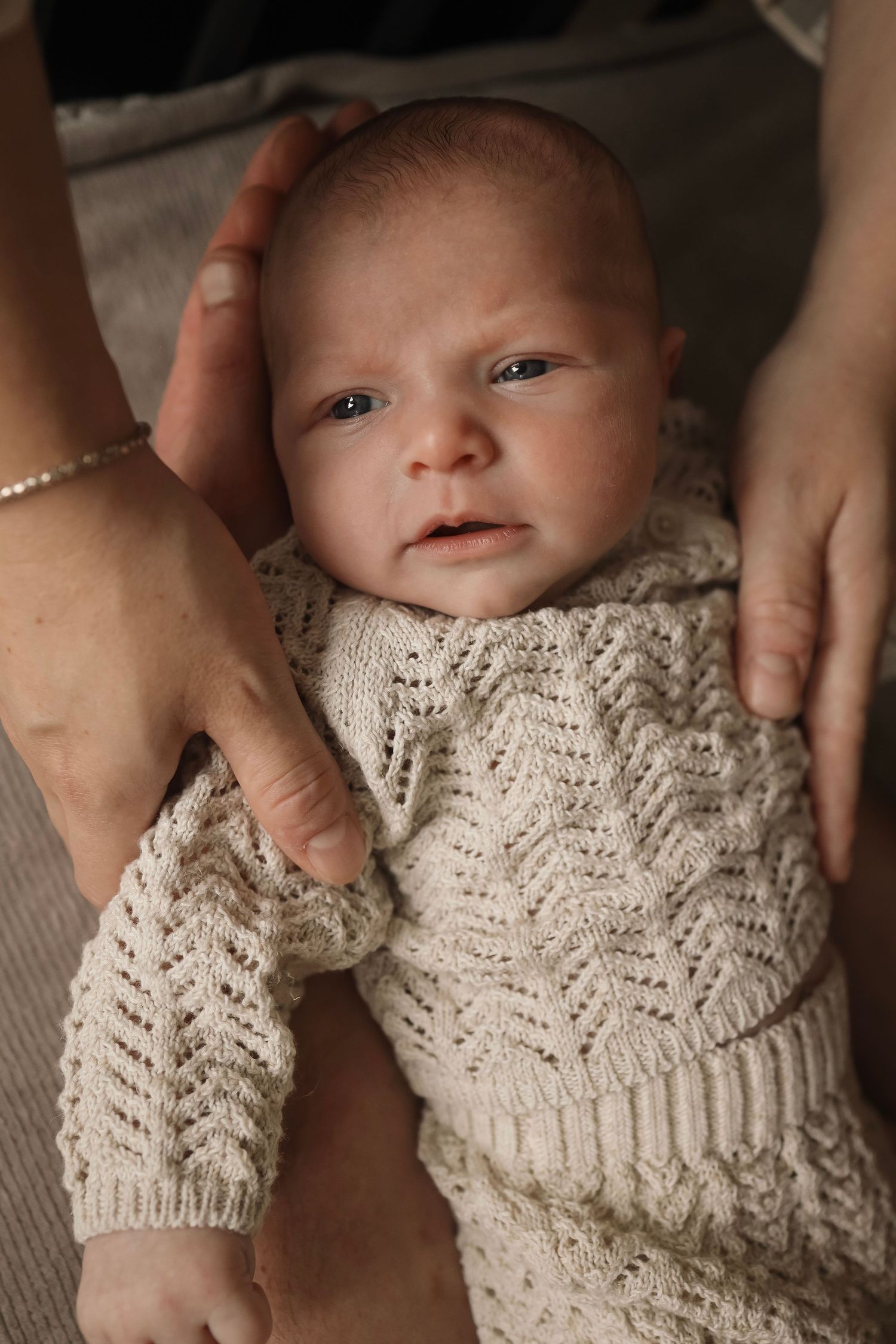 Newbornfotografie in Eindhoven, Noord-Brabant. Prachtige foto's van je baby’s eerste dagen, met liefde vastgelegd voor altijd.