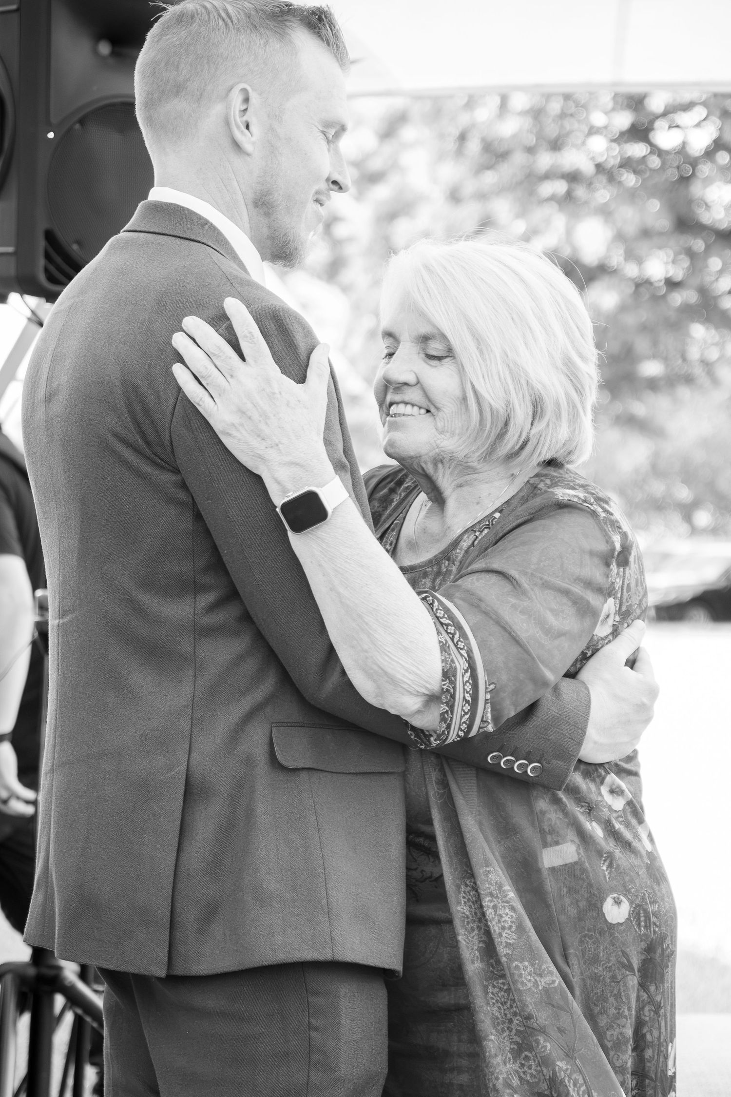 upstate new york wedding bridesmaids photography. capital region wedding. true to color photography. Documentary and candid photography