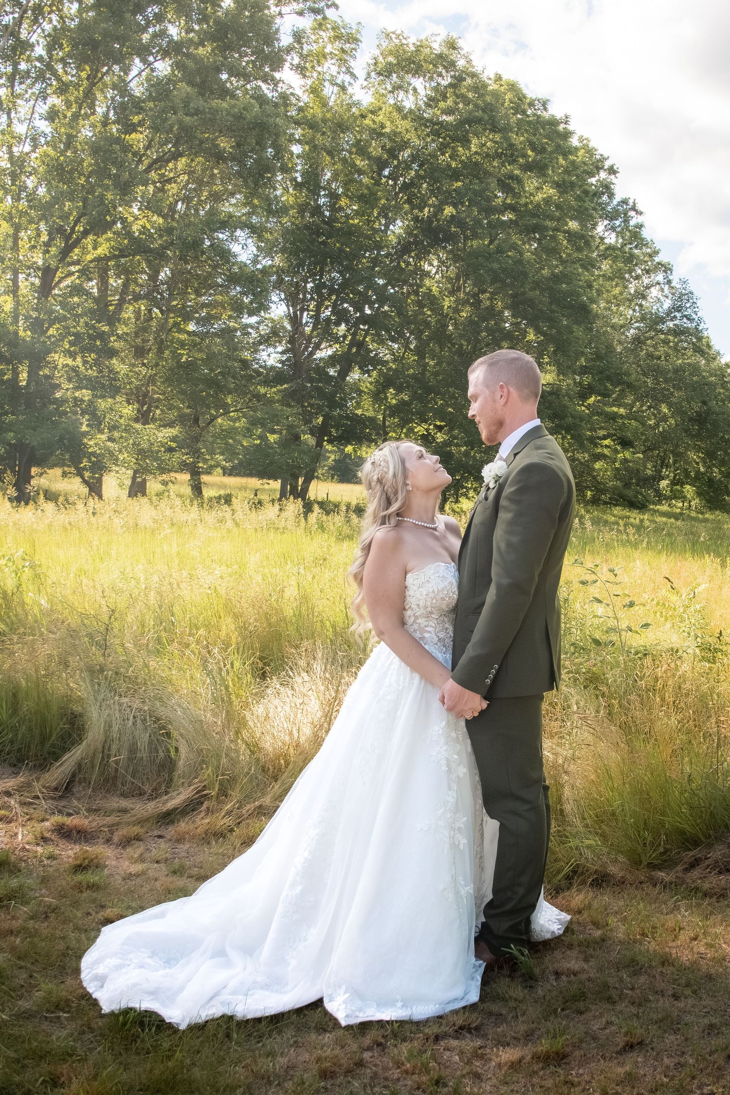 upstate new york wedding bridesmaids photography. capital region wedding. true to color photography. Documentary and candid photography