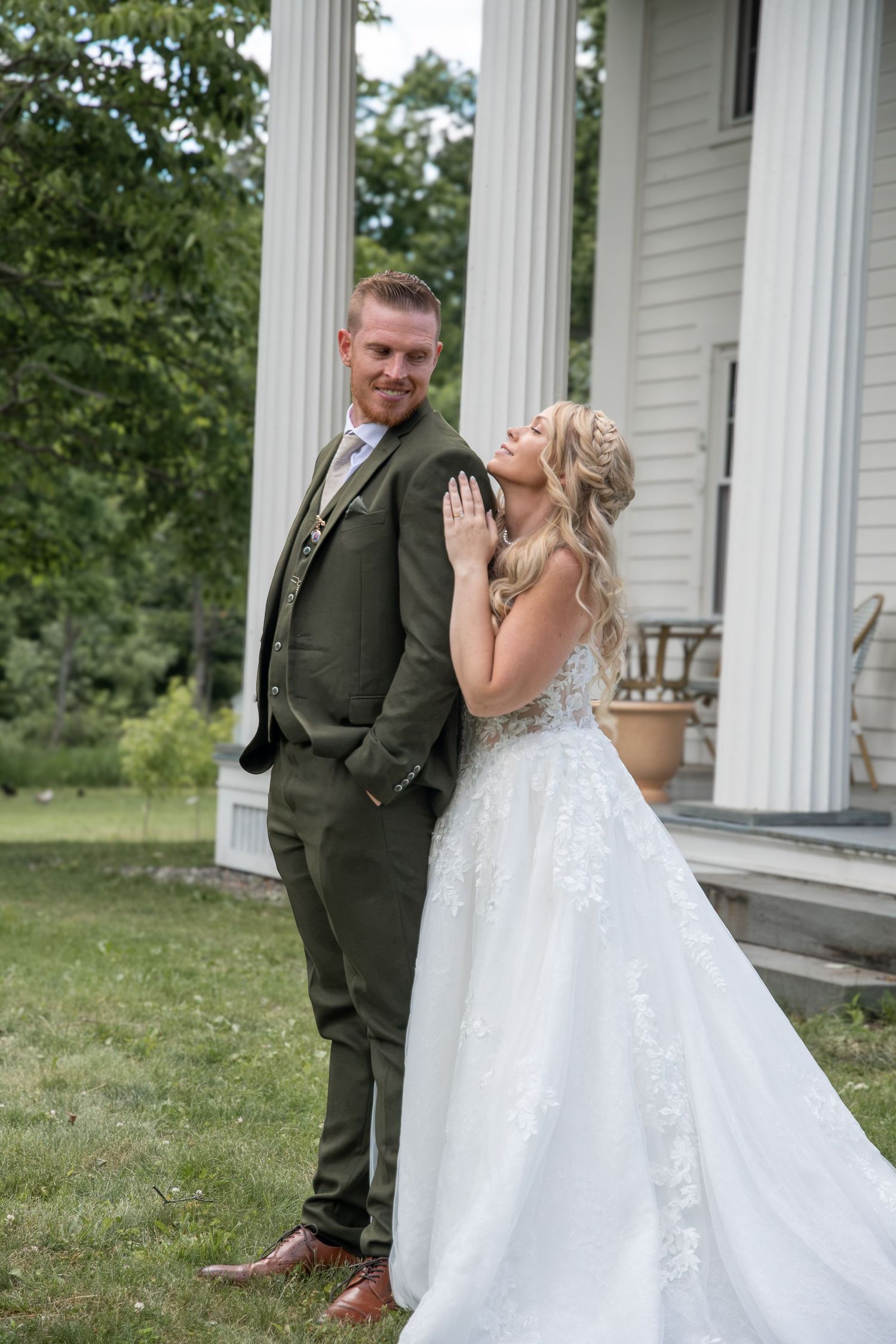 upstate new york wedding bridesmaids photography. capital region wedding. true to color photography. Documentary and candid photography
