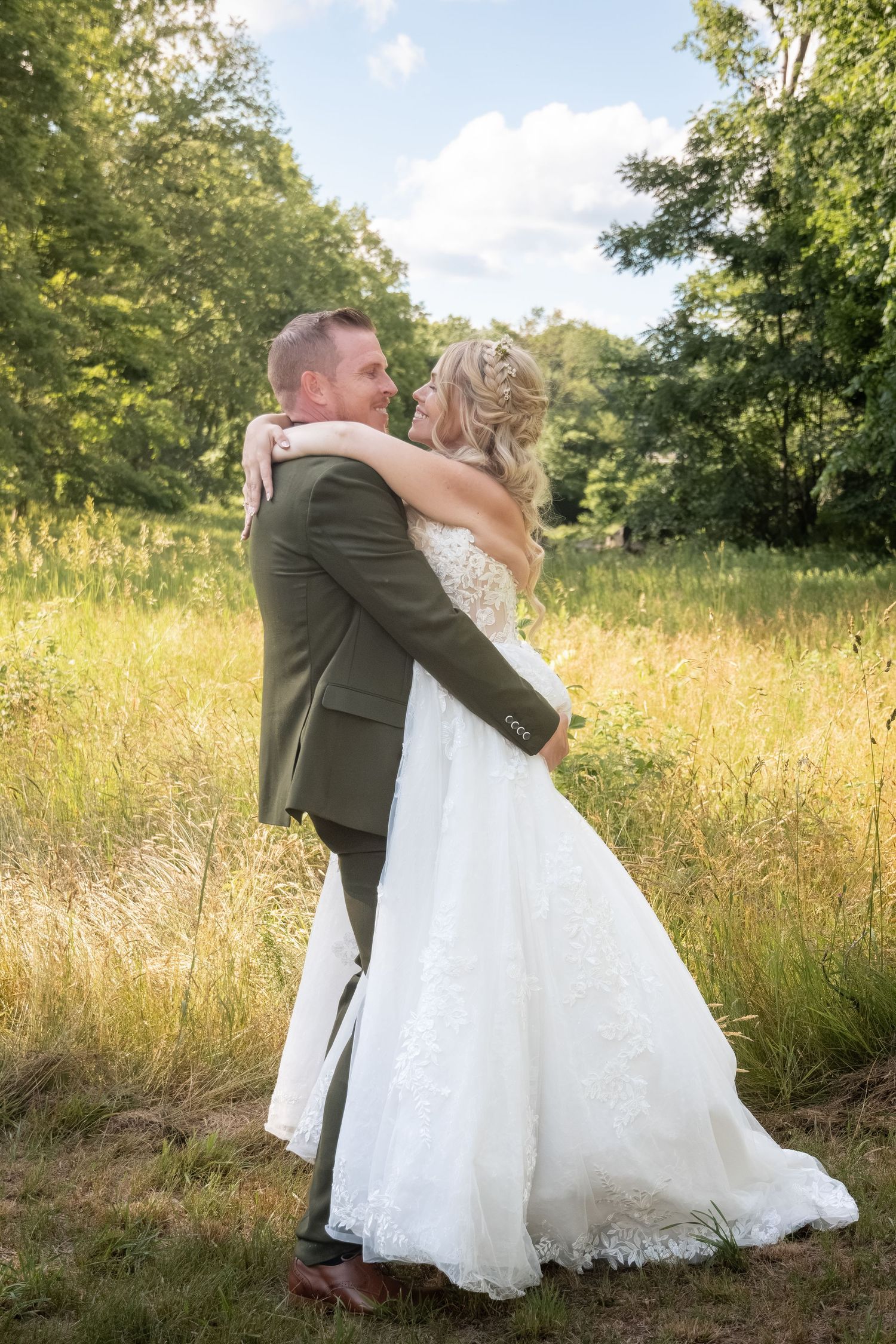 upstate new york wedding bridesmaids photography. capital region wedding. true to color photography. Documentary and candid photography