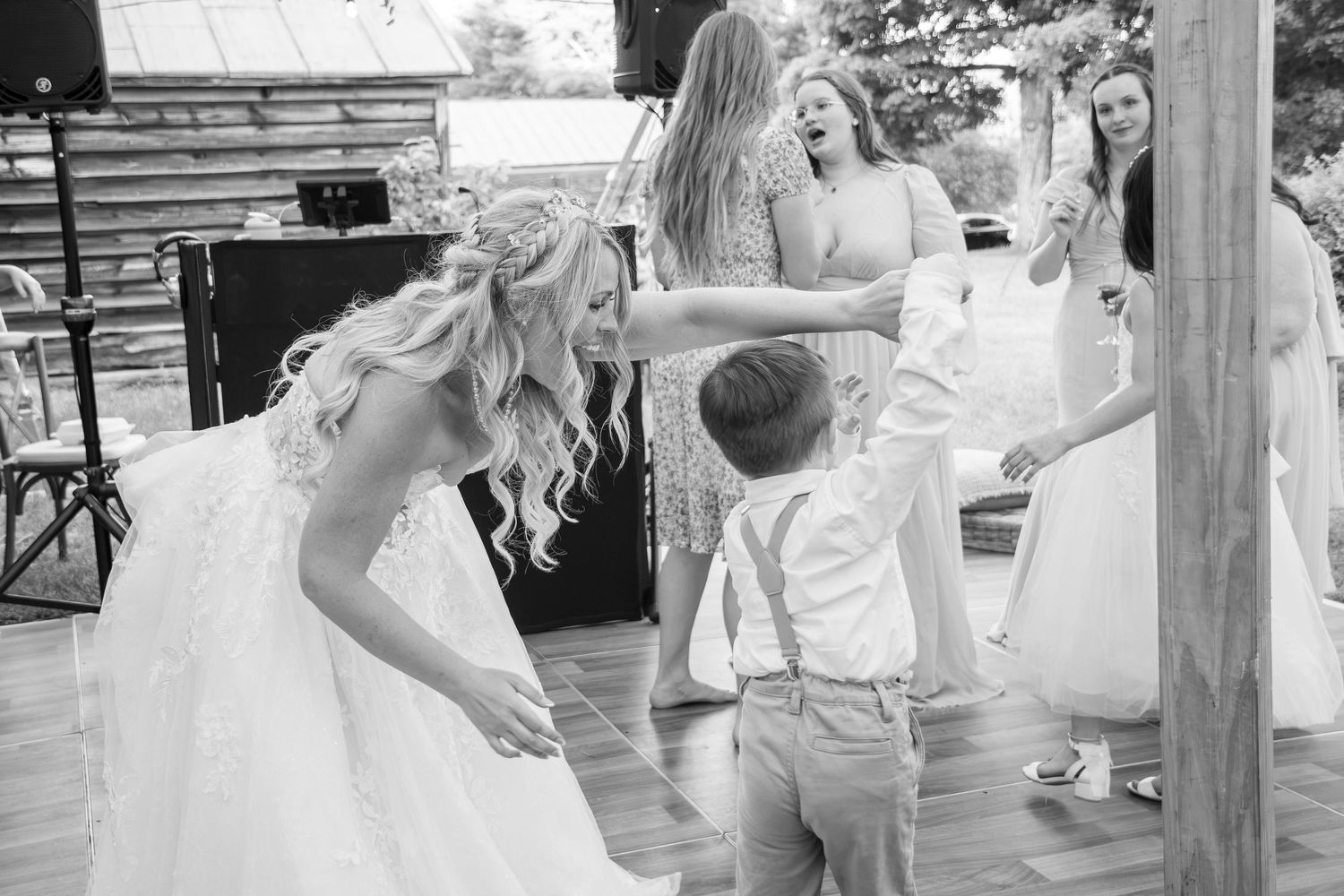 upstate new york wedding bridesmaids photography. capital region wedding. true to color photography. Documentary and candid photography