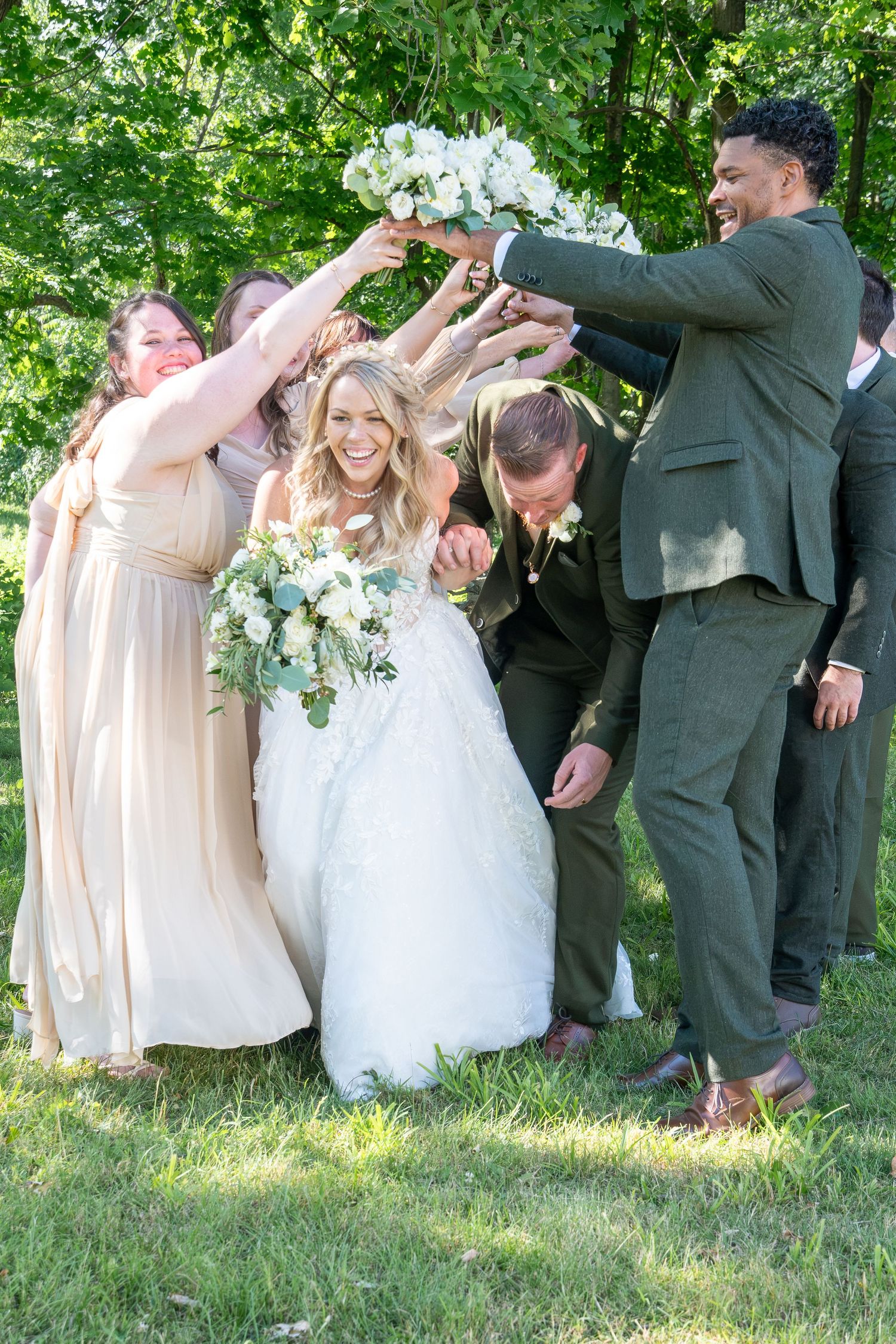 upstate new york wedding bridesmaids photography. capital region wedding. true to color photography. Documentary and candid photography
