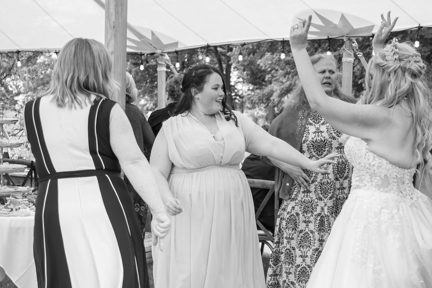 upstate new york wedding bridesmaids photography. capital region wedding. true to color photography. Documentary and candid photography