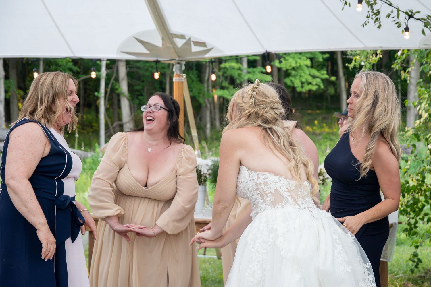 upstate new york wedding bridesmaids photography. capital region wedding. true to color photography. Documentary and candid photography
