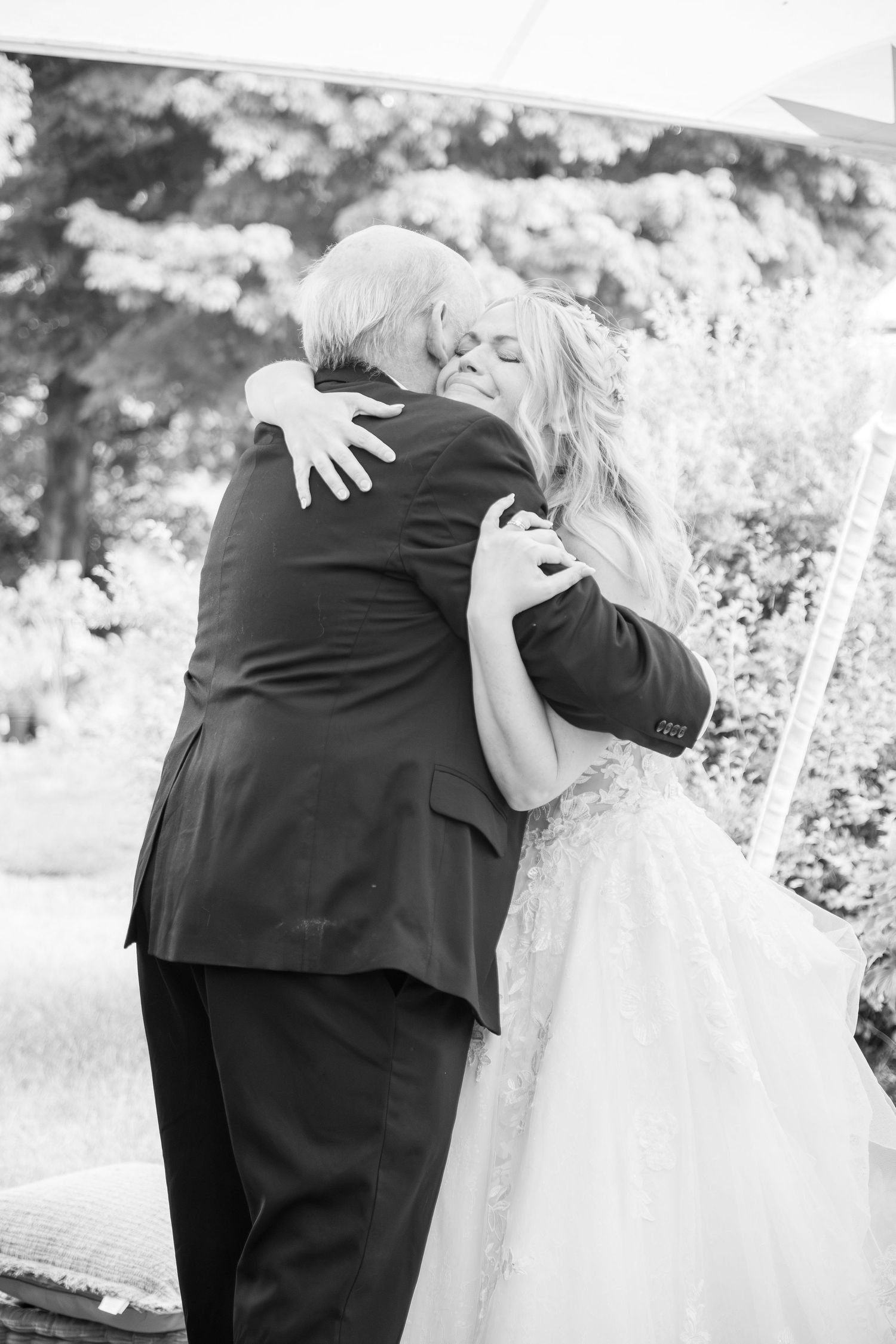 upstate new york wedding bridesmaids photography. capital region wedding. true to color photography. Documentary and candid photography