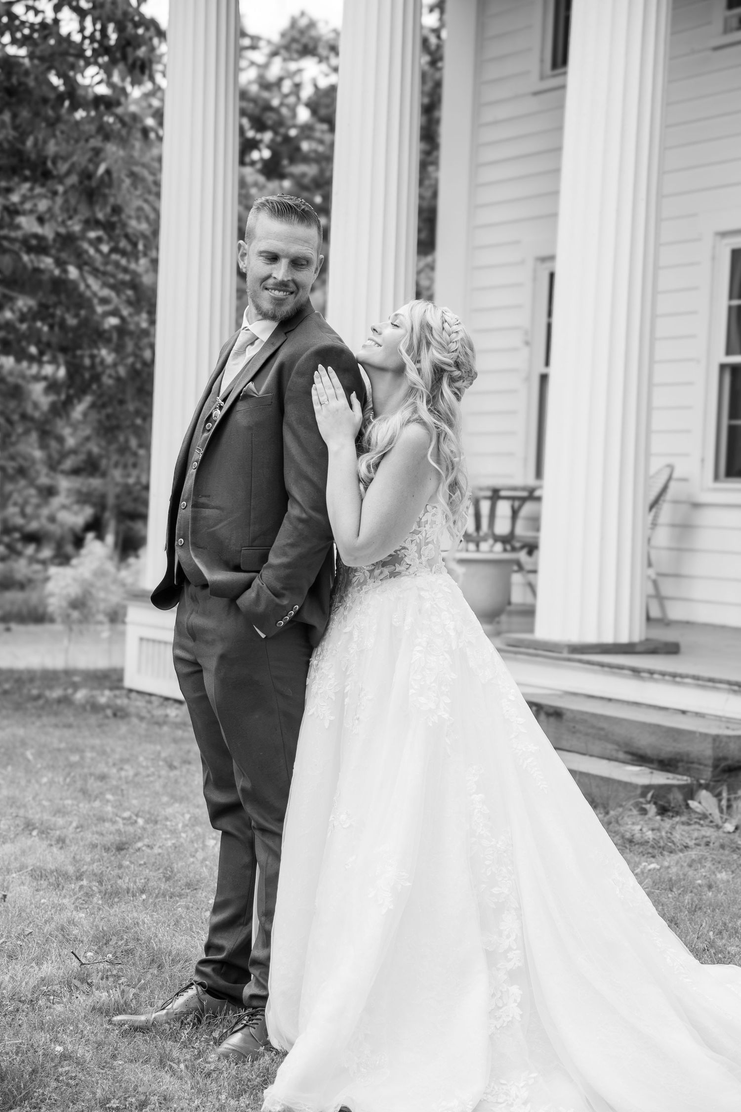 upstate new york wedding bridesmaids photography. capital region wedding. true to color photography. Documentary photography.