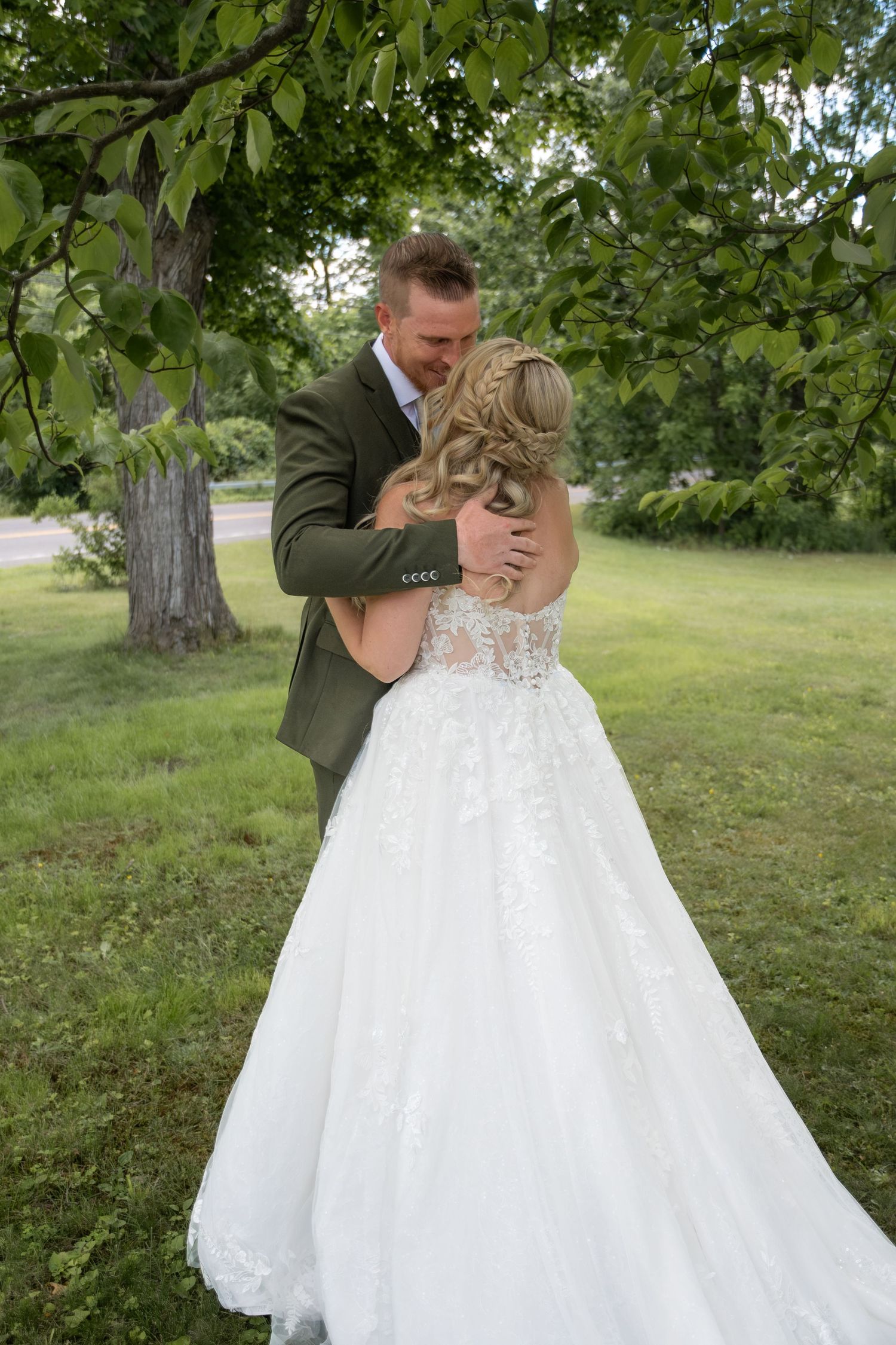 upstate new york wedding bridesmaids photography. capital region wedding. true to color photography. Documentary and candid photography