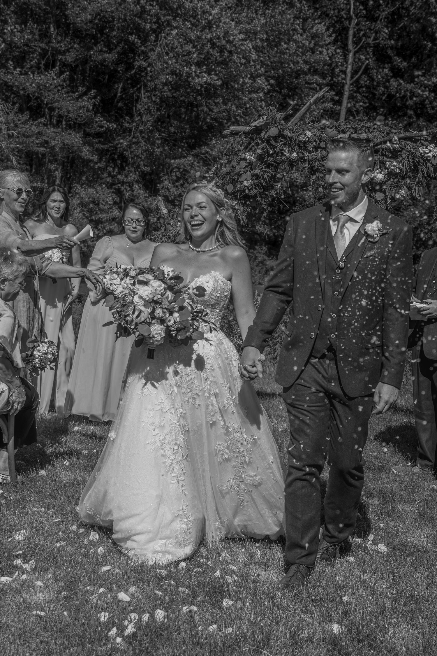 upstate new york wedding bridesmaids photography. capital region wedding. true to color photography. Documentary and candid photography