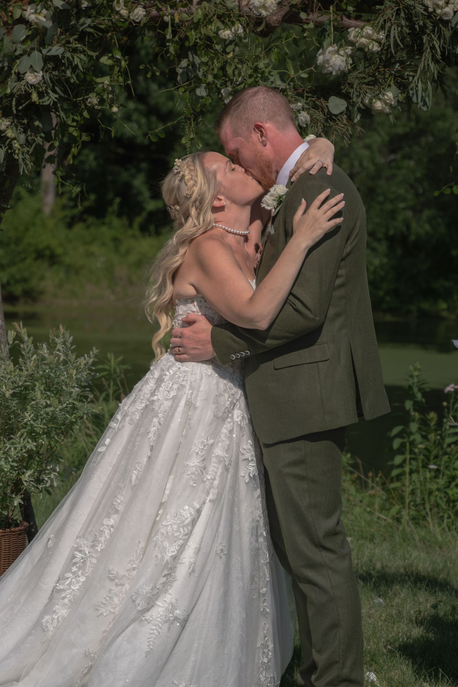 upstate new york wedding bridesmaids photography. capital region wedding. true to color photography. Documentary and candid photography
