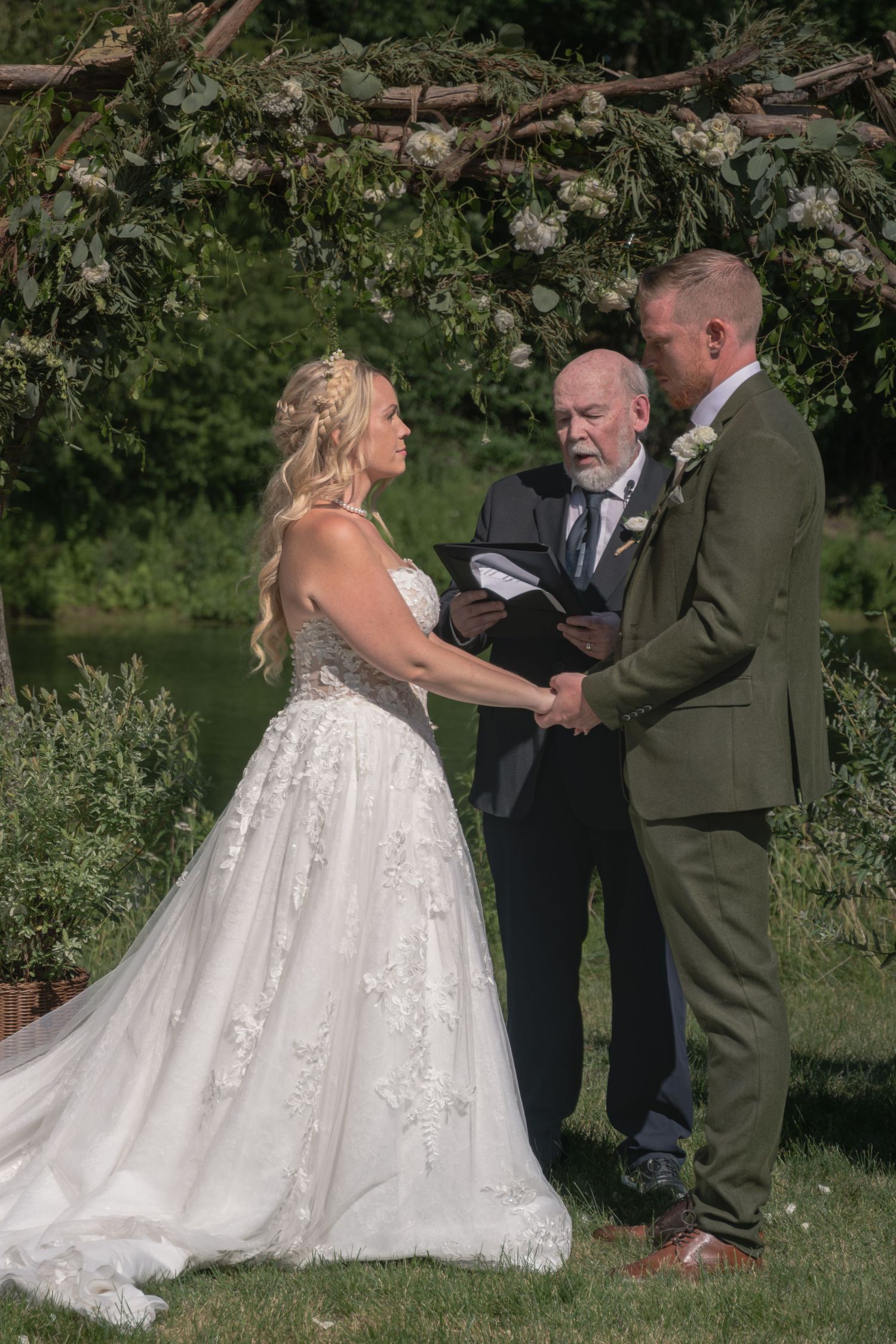 upstate new york wedding bridesmaids photography. capital region wedding. true to color photography. Documentary and candid photography