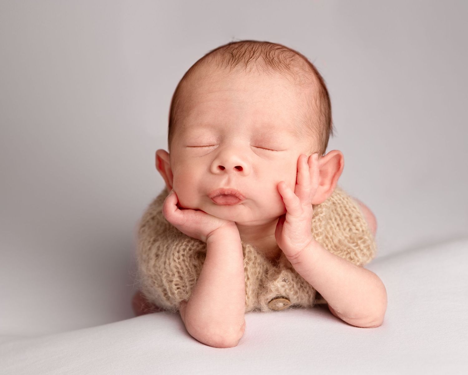 Newborn baby portrait photography in Aberdeen