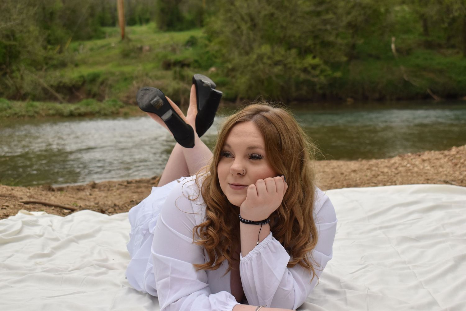 Outdoor senior pictures Willard, MO