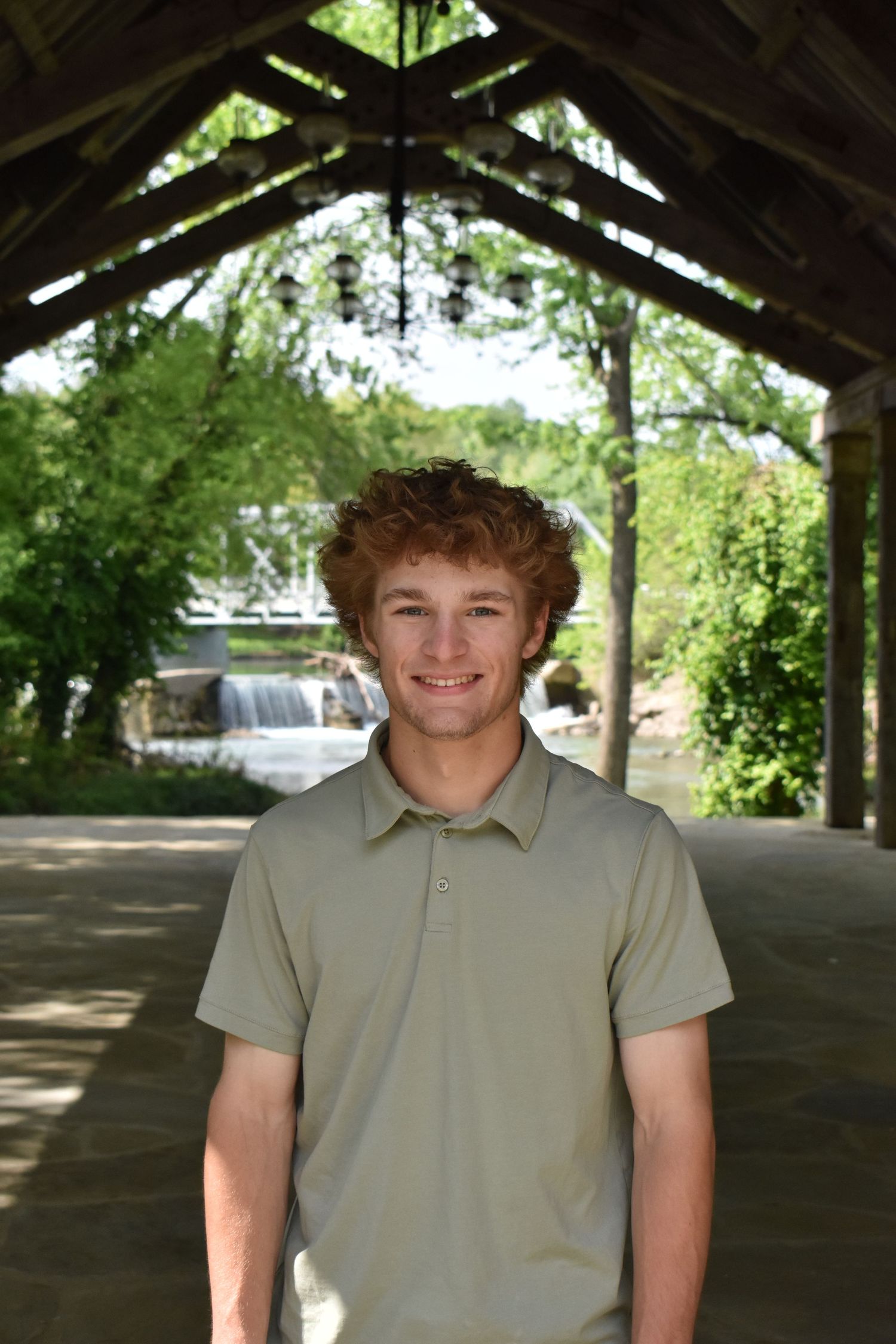 Outdoor senior pictures Ozark, MO