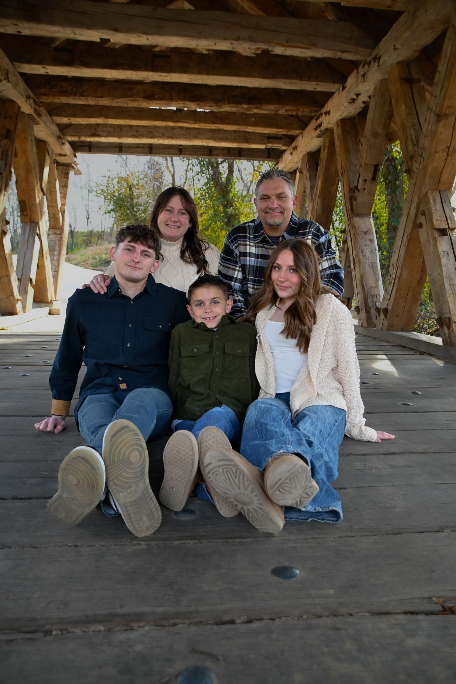 Outdoor family pictures Ozark, MO