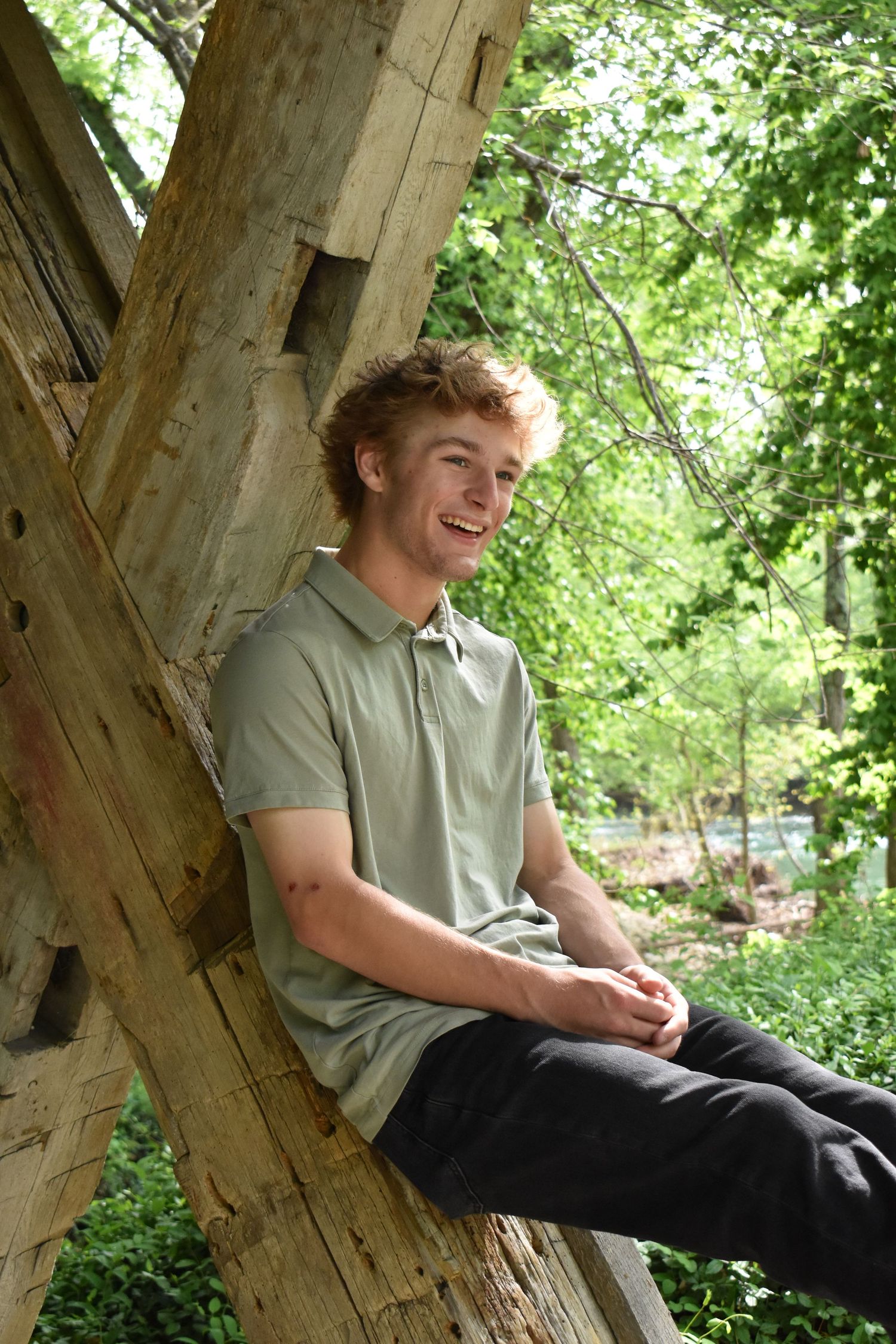 Outdoor senior pictures Ozark, MO