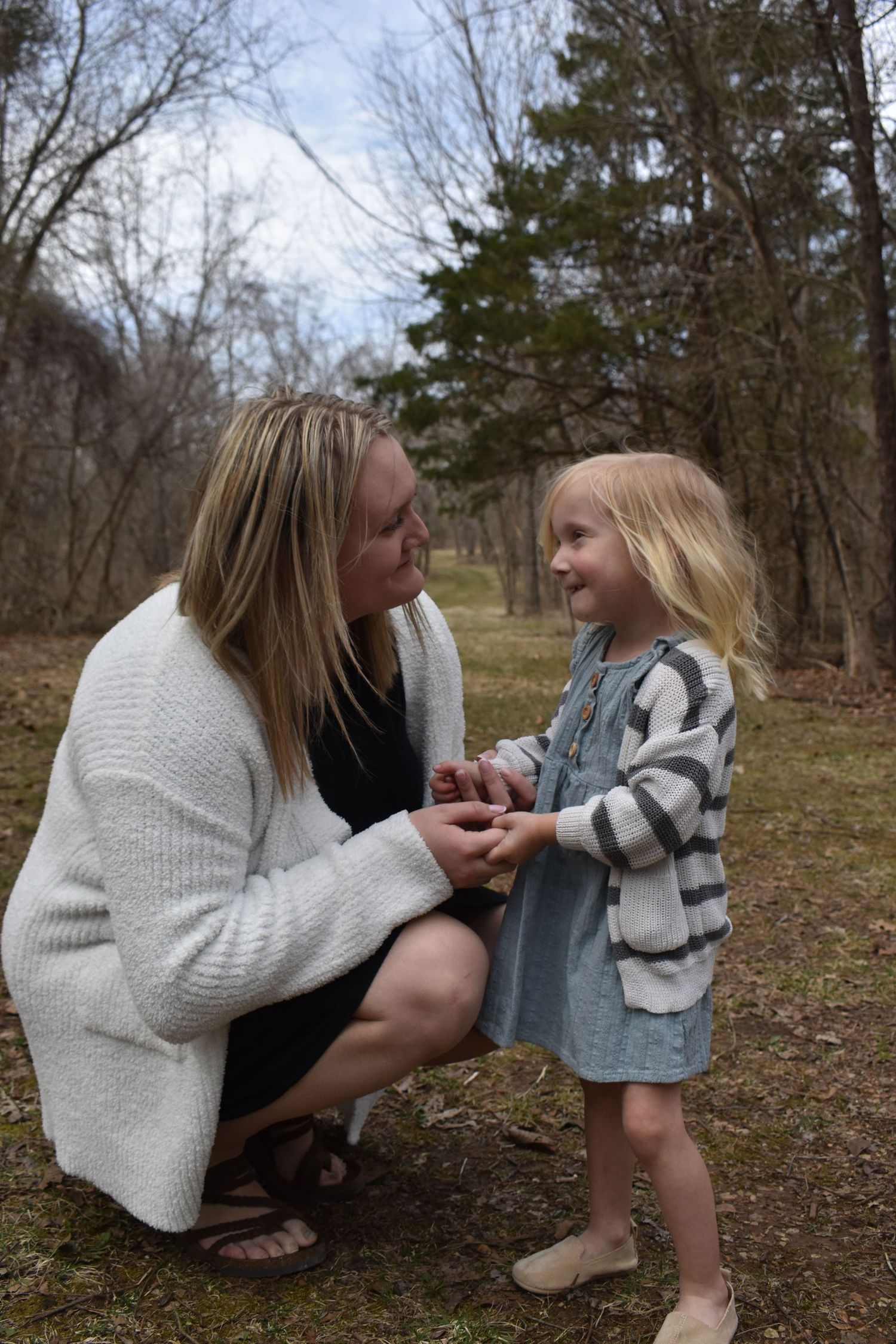 Outdoor family pictures Republic, MO