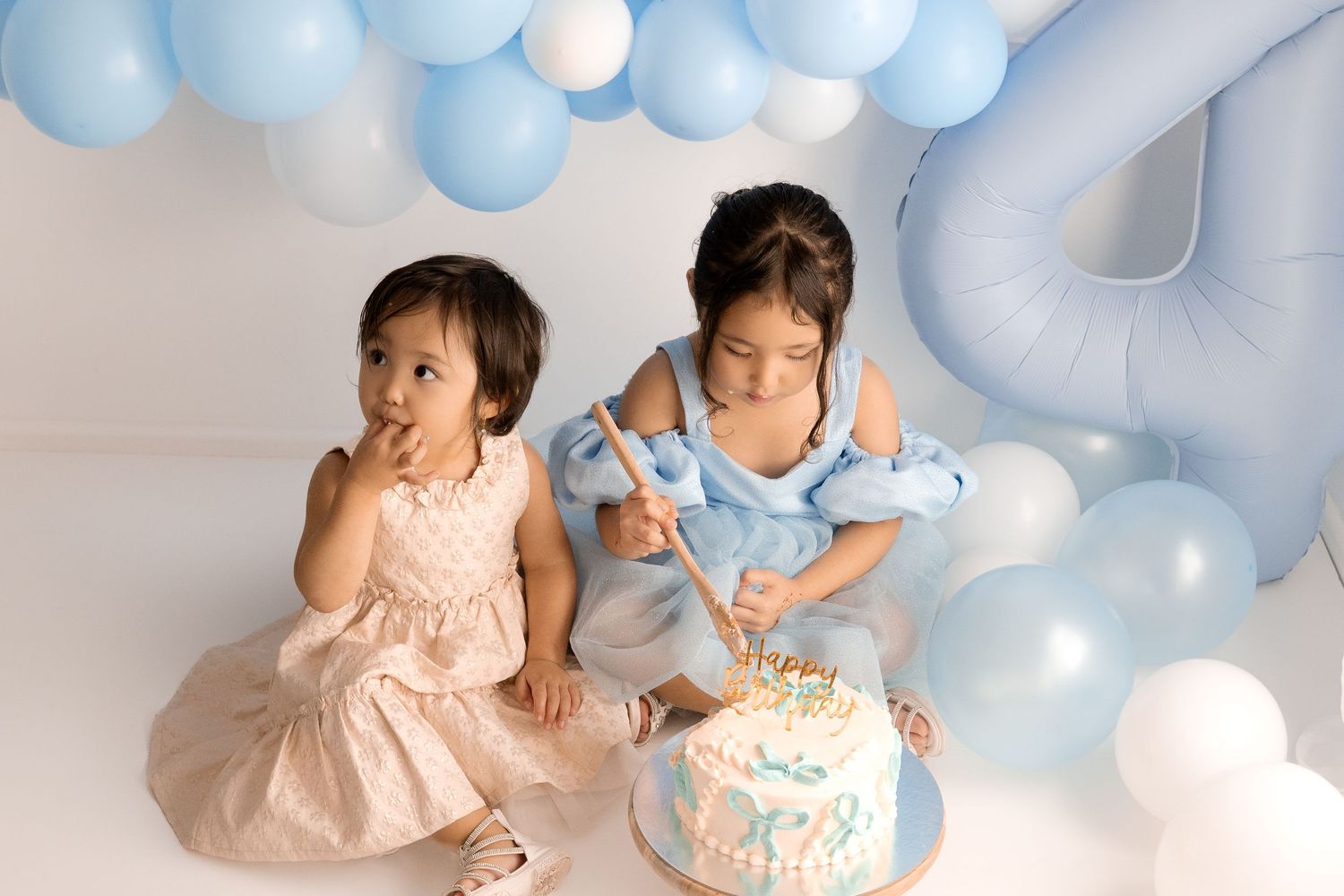 milestone birthday cake smash session