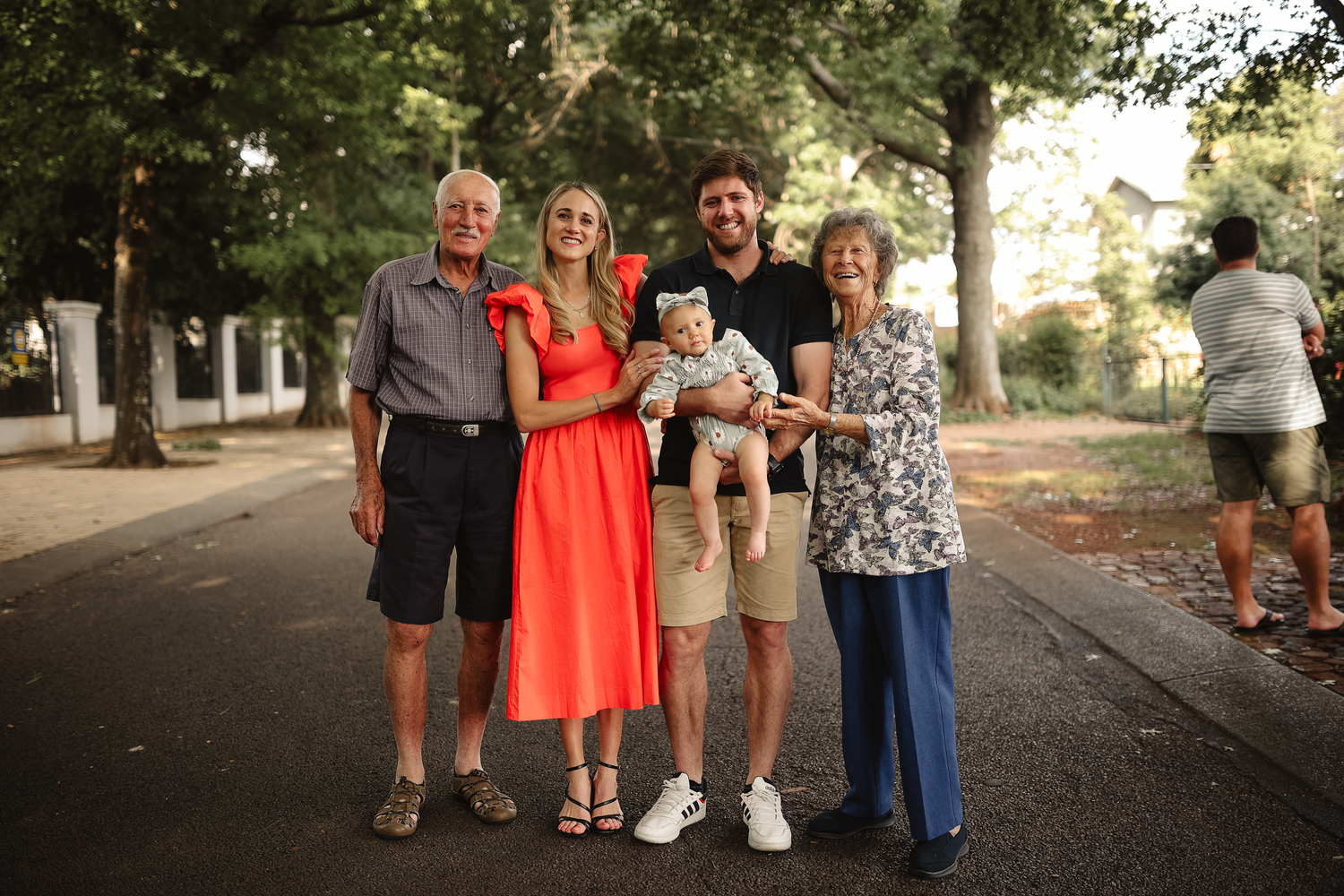 Outdoor family shoot by travel photographer in Gauteng