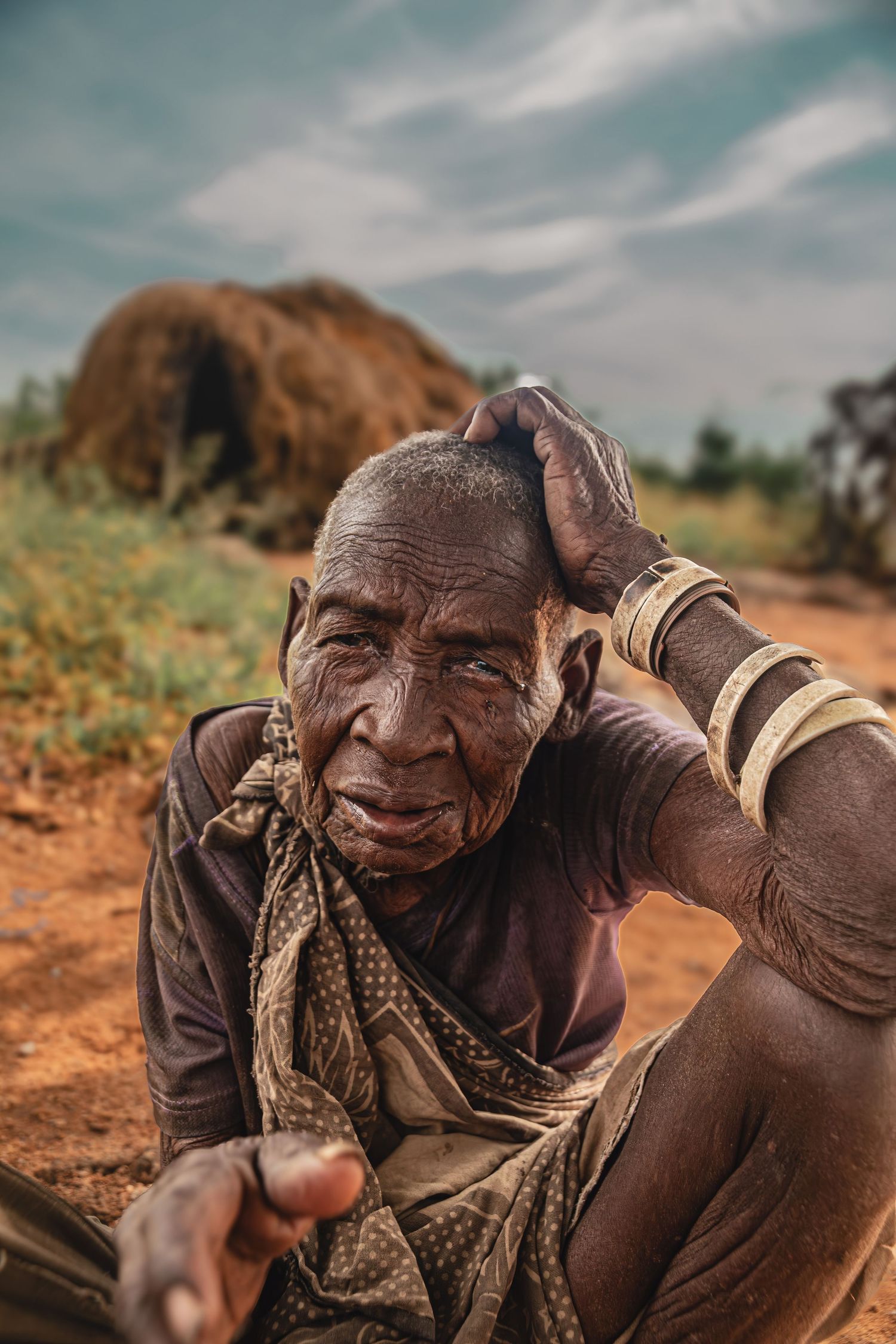 old woman in the hadzabe clan