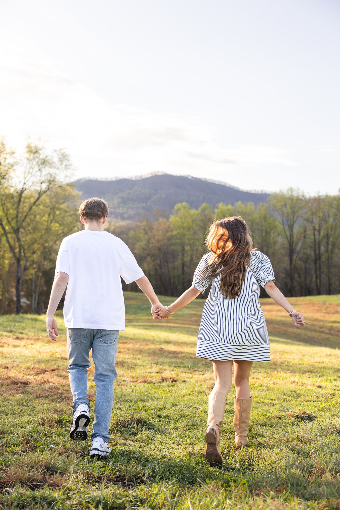 candid and documentary couples photographer Nashville tennessee