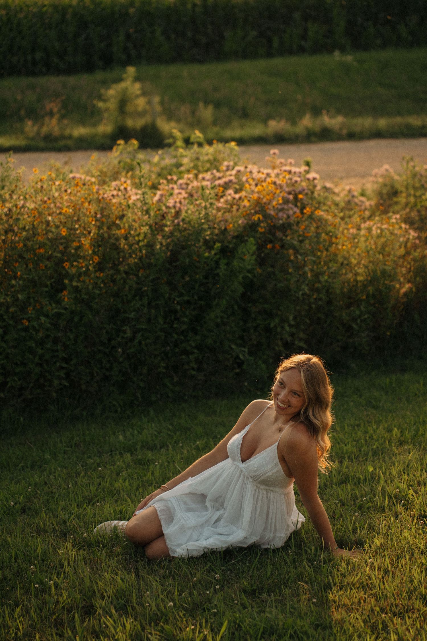 Lizy Gates at Mrs. Effies Country Flowers

PVHS Class of 2026 - Summer Senior Session 
- Riverdale, Iowa, Pleasant Valley, Iowa