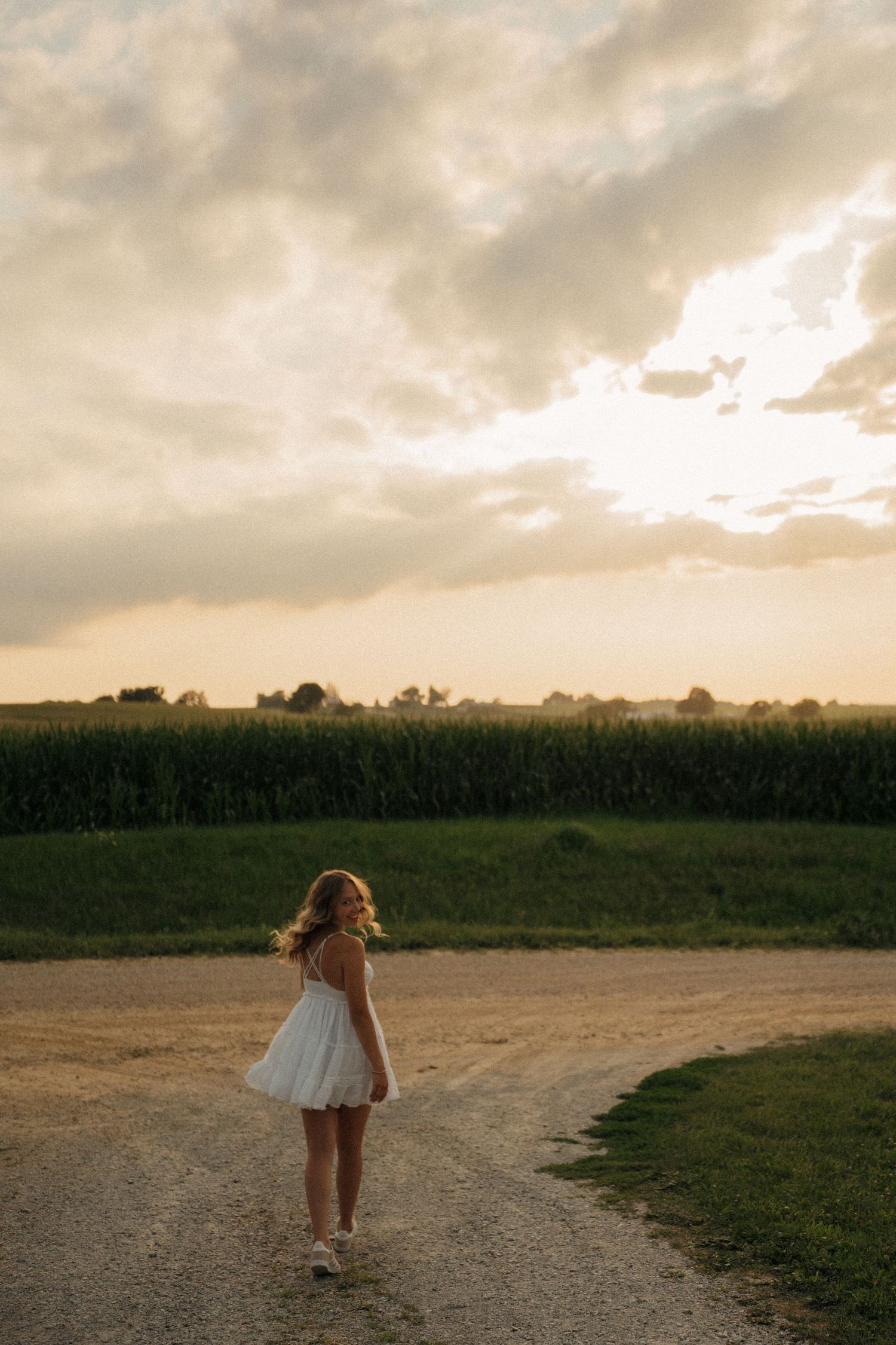 Lizy Gates at Mrs. Effies Country Flowers

PVHS Class of 2026 - Summer Senior Session 
- Riverdale, Iowa, Pleasant Valley, Iowa
