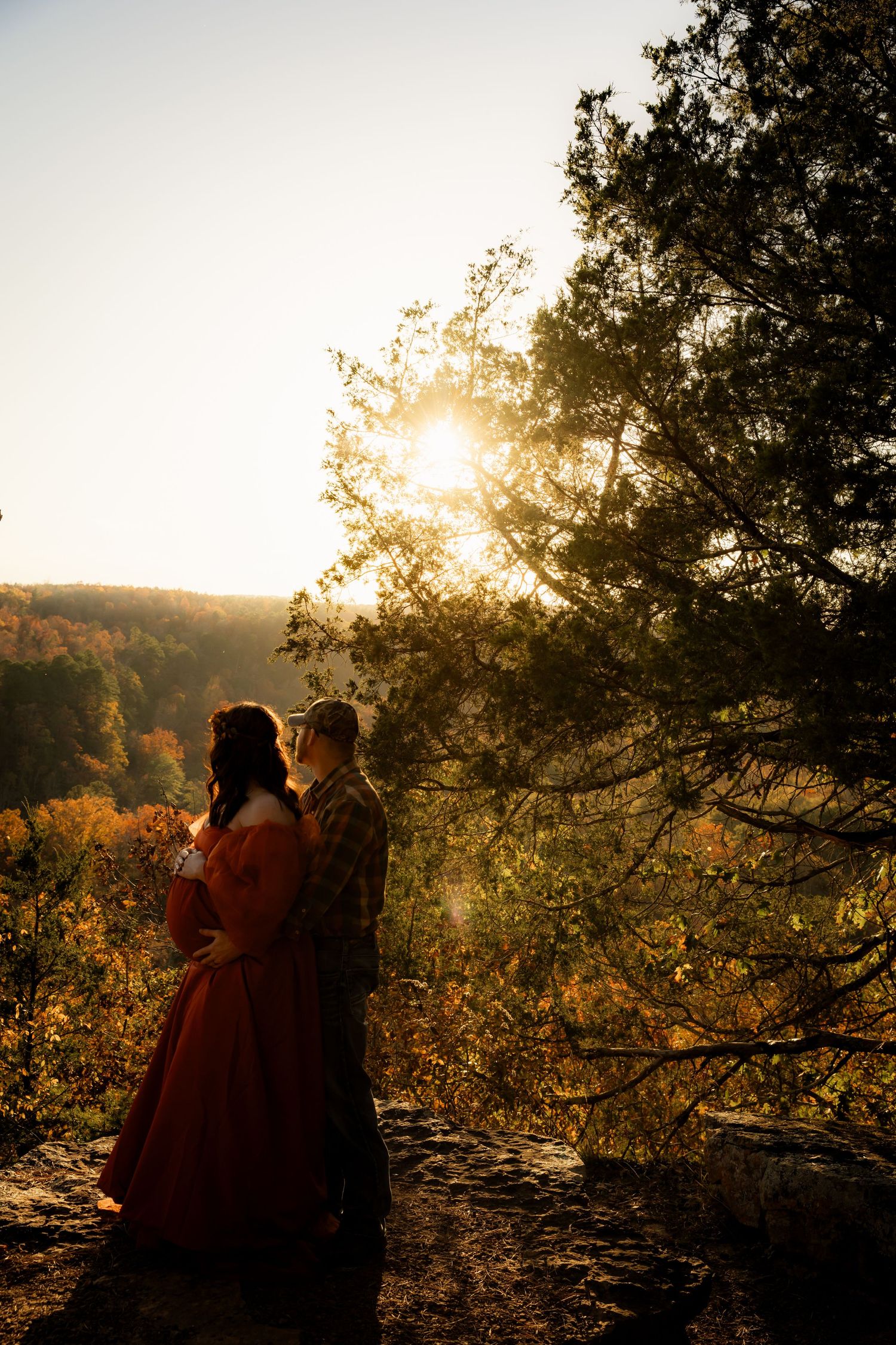 Maternity Session cliff overview with partner