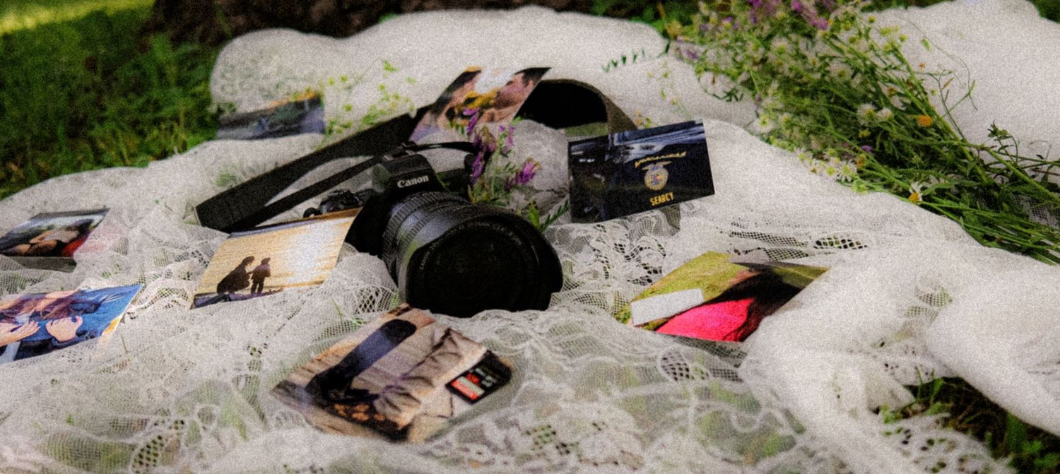 Camera in lace with printed photos
