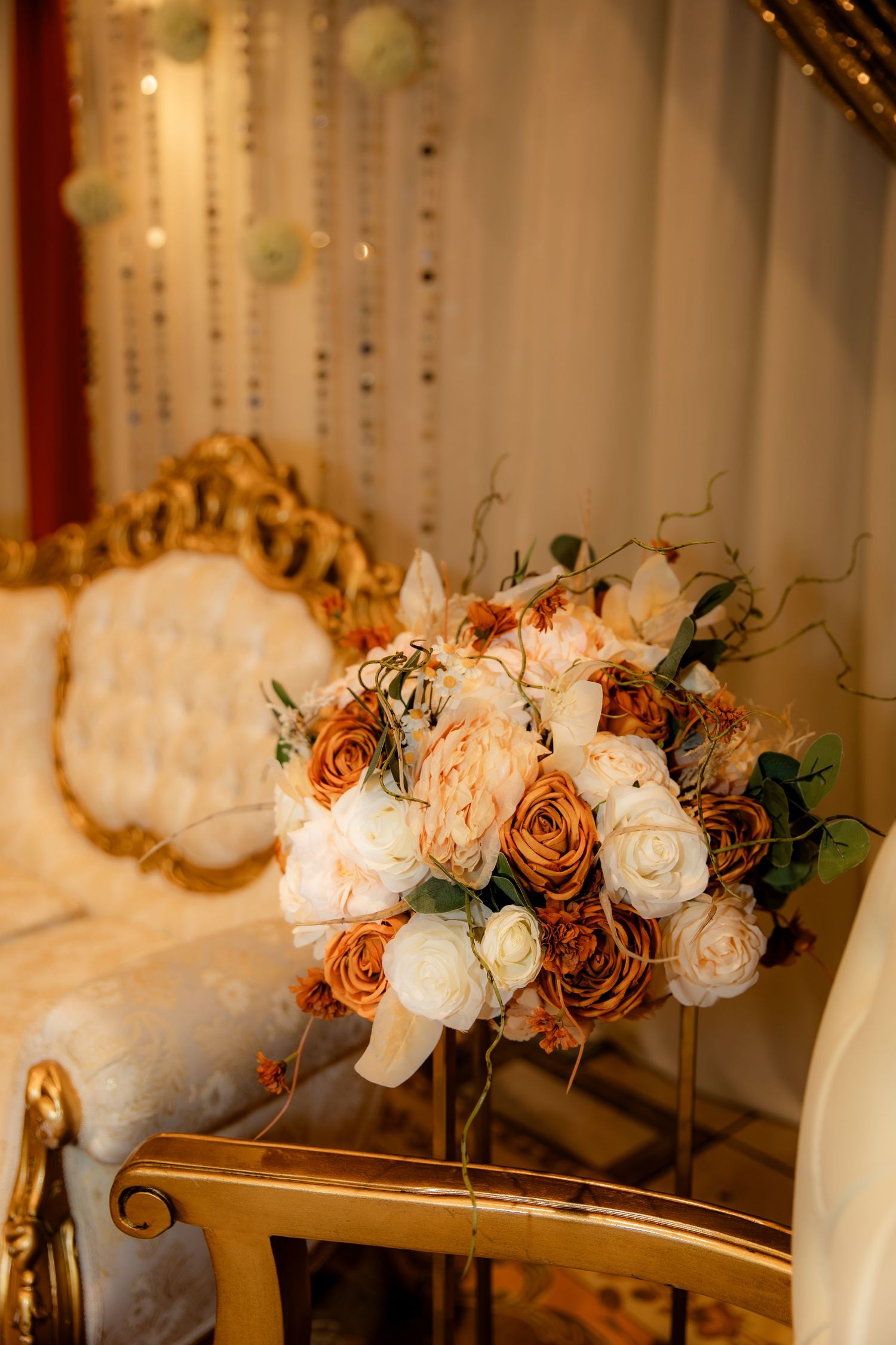 Detail show of chair and flowers