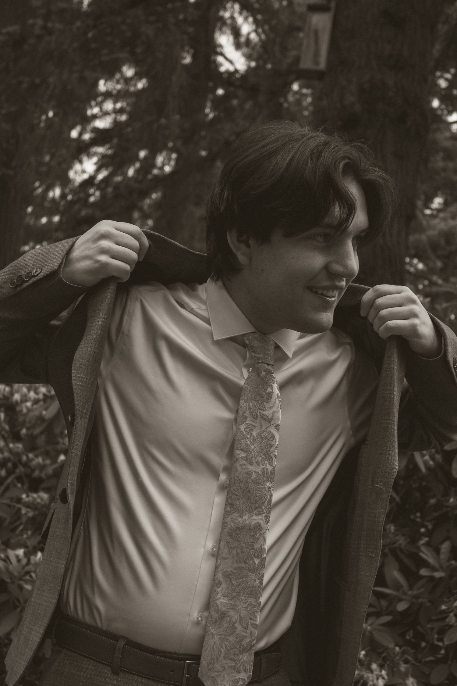 Nostalgic Photo of Groom Getting Ready to get married in Seattle, Washington