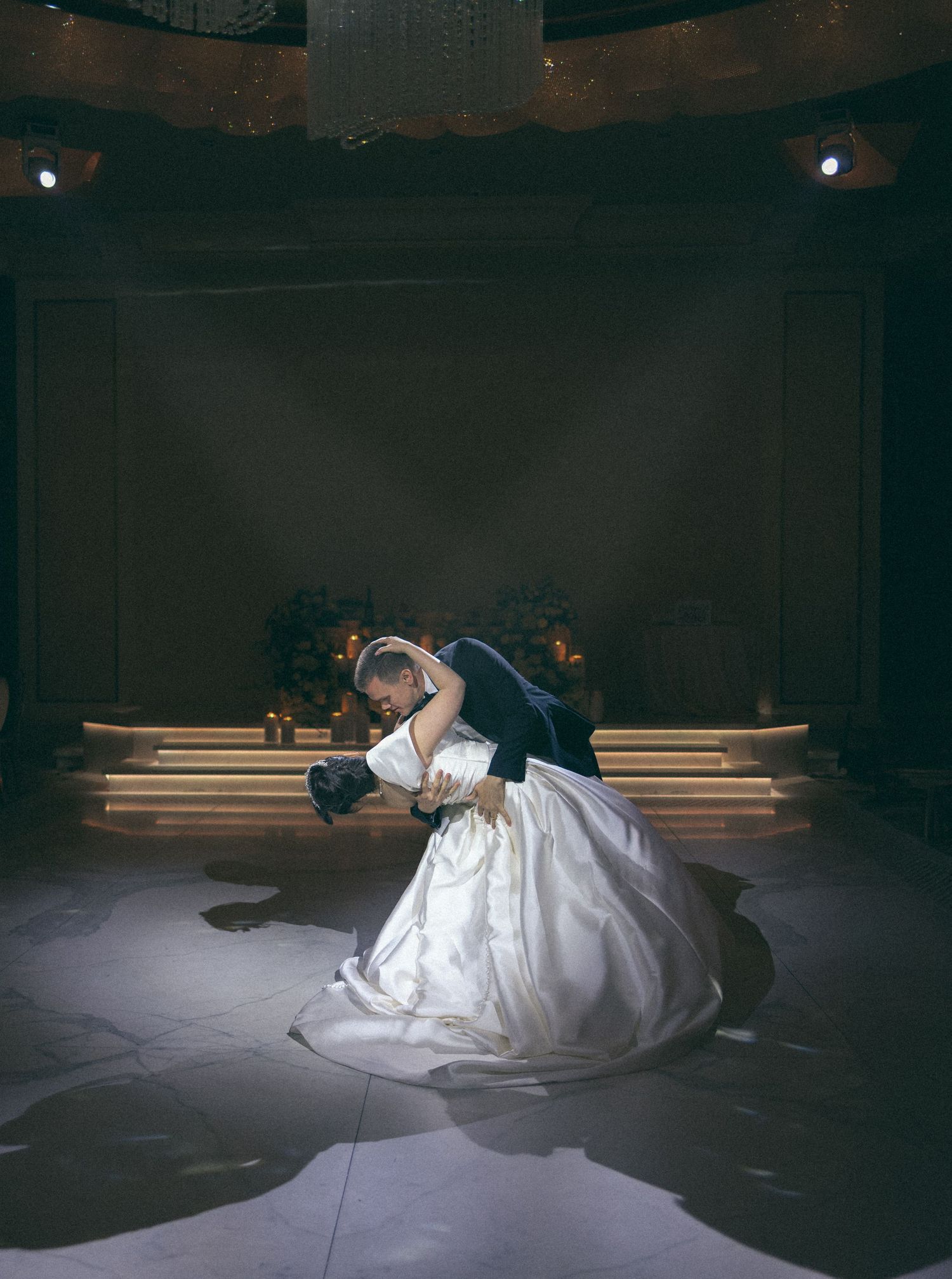 Sunset wedding portraits of a couple in California — cinematic and romantic.