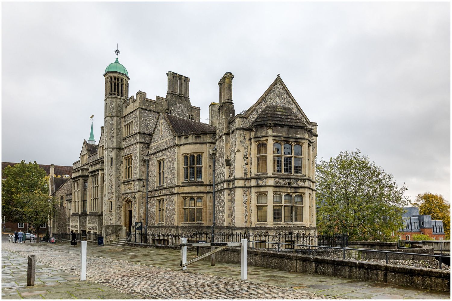 Winchester registry office Hampshire wedding venue exterior