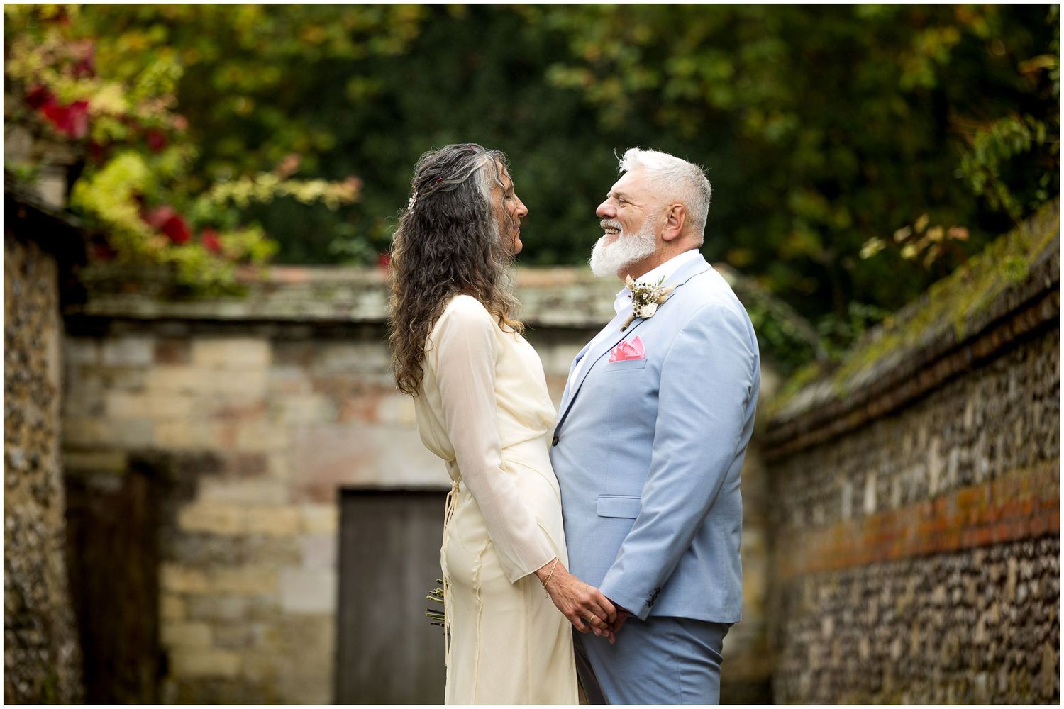 Bride and groom colour wedding photograph in Winchester