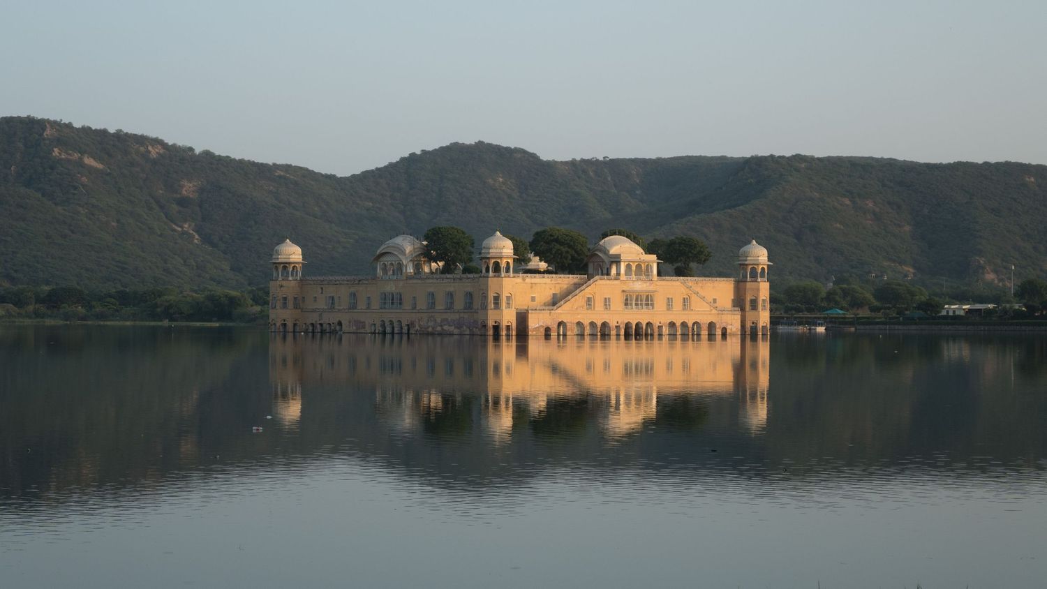 Jal Mahal palace in Man Sagar Lake, Rajasthan, India.