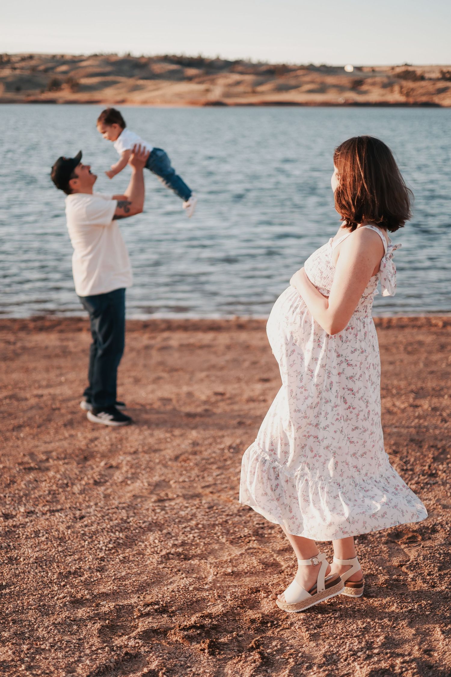 maternity mom and dad and kid