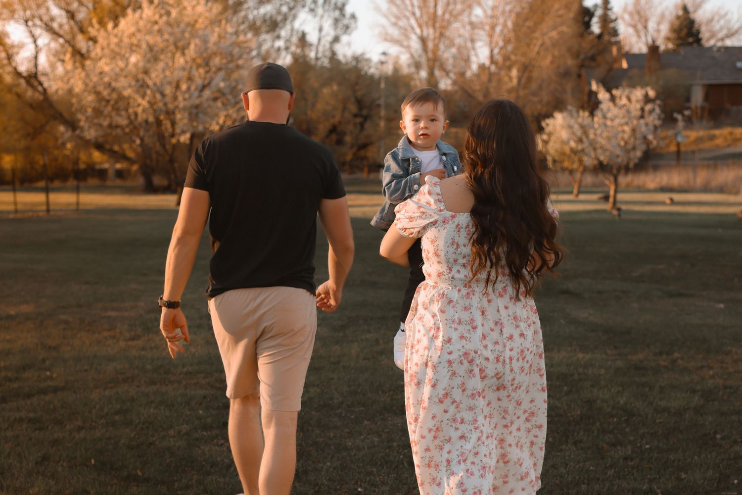 maternity mom and dad and kid