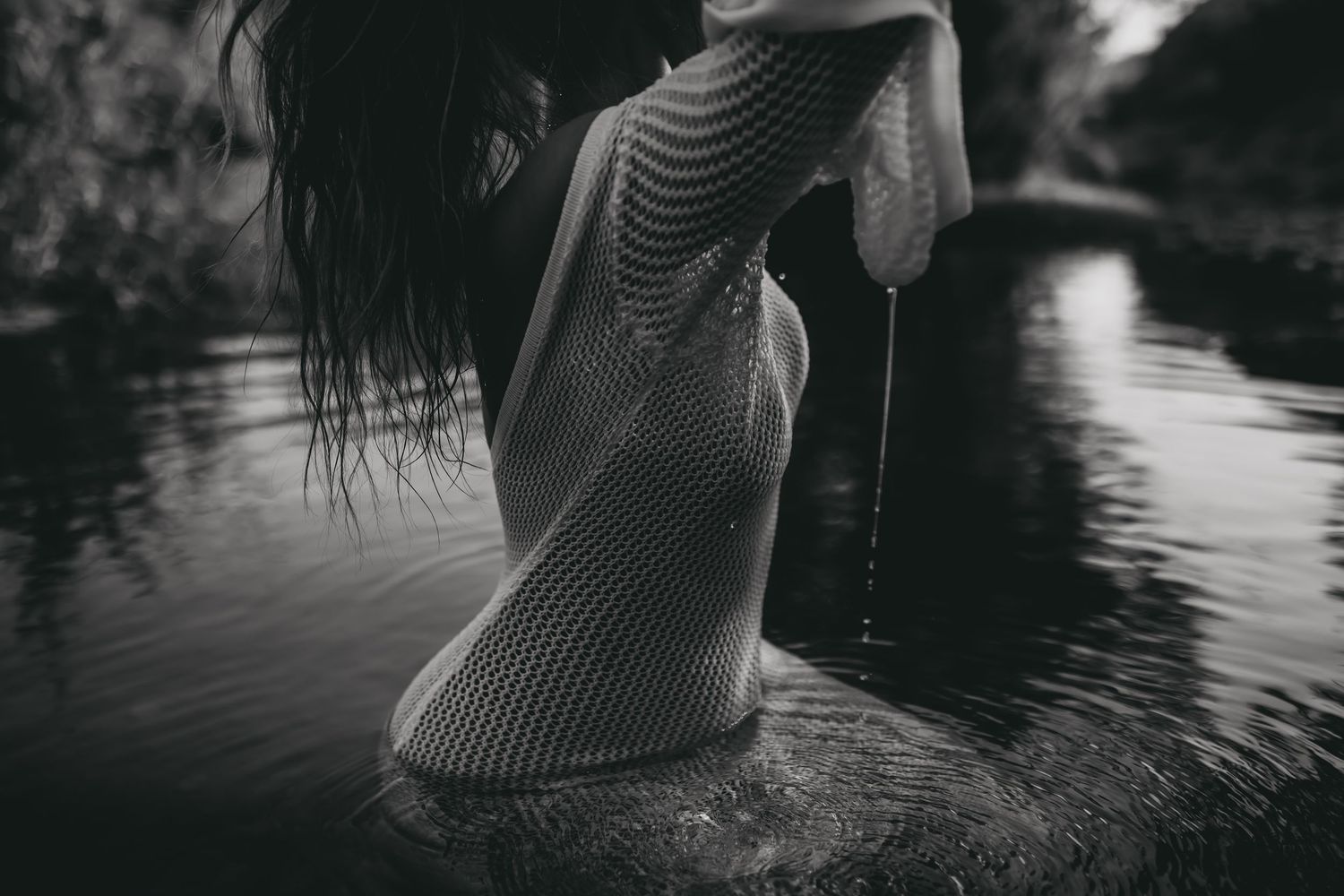 Arizona Phoenix Glendale Mesa Gilbert Peoria Chandler Maricopa top rated boudoir photographer salt river wet sheet moody body inclusive sexy