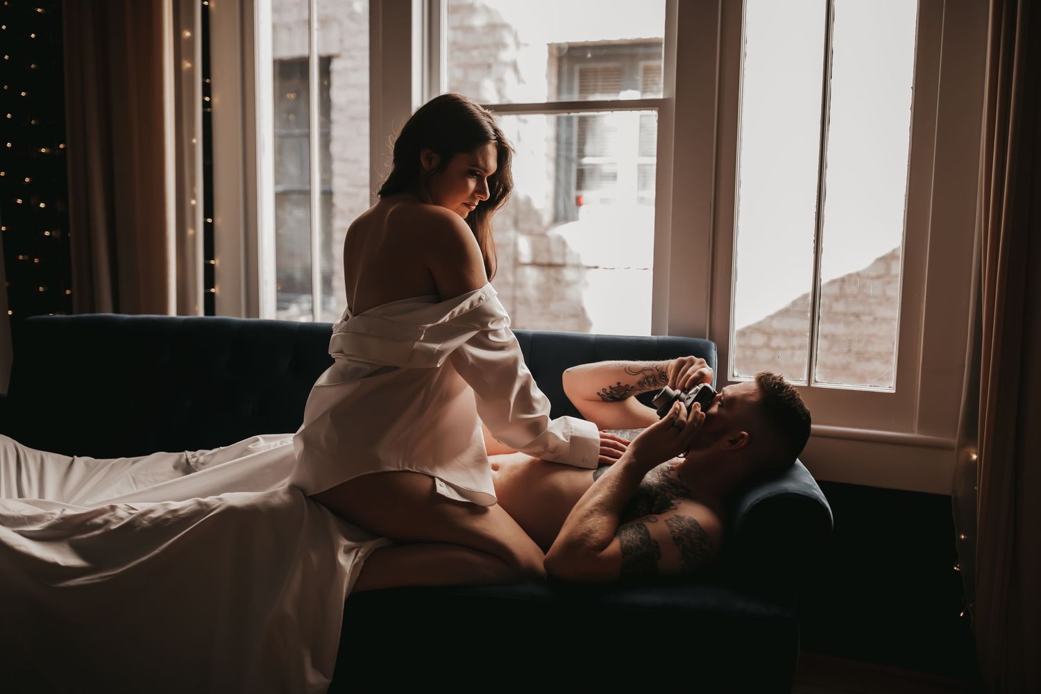Top rated boudoir photographer Tempe Scottsdale Mesa Gilbert Phoenix Glendale Peoria Queen Creek San Tan Paradise Valley sexy luxury AZ
