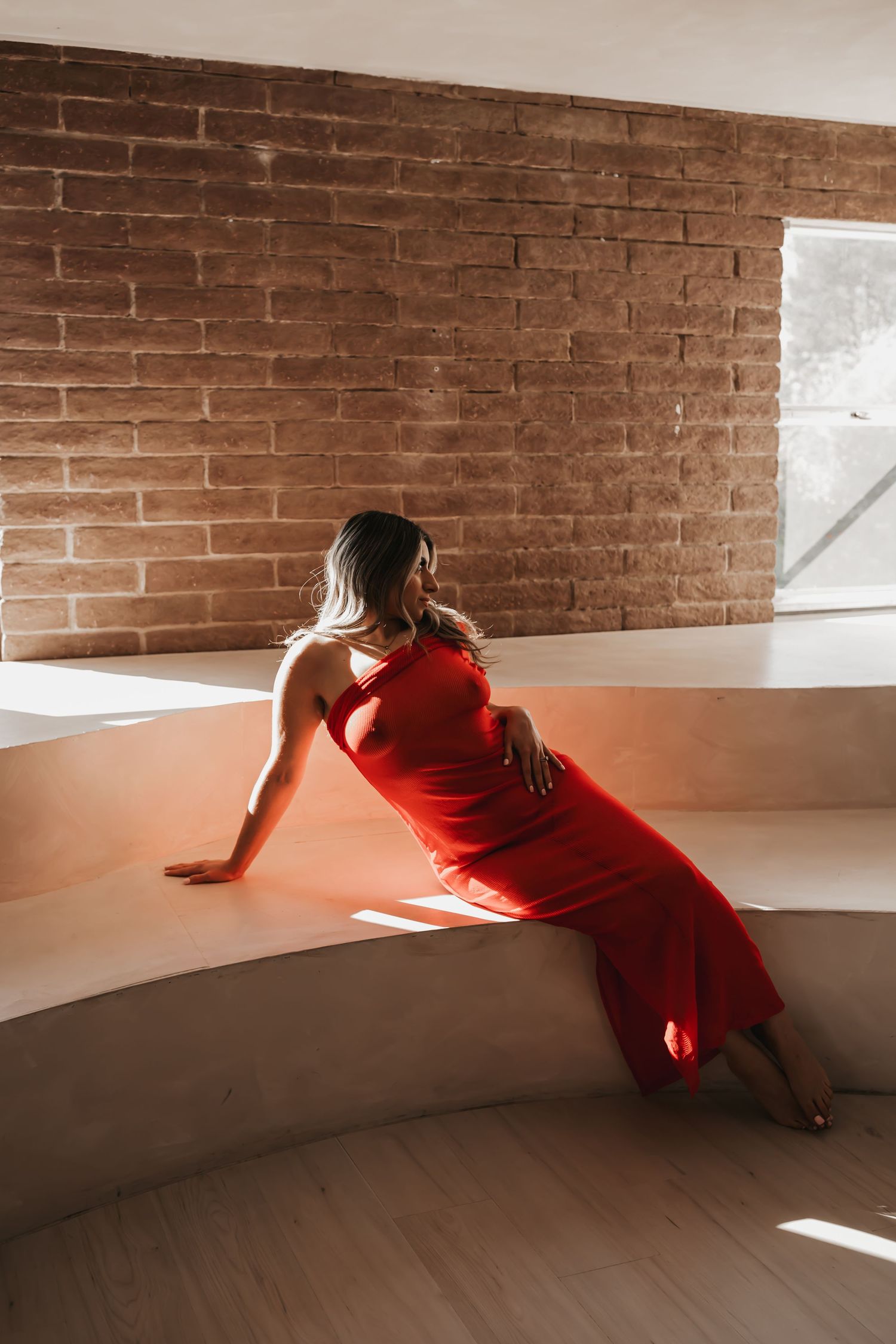 natural light boudoir photography Mesa AZ Arizona photography empowering female boudoir photographer body positive no photoshop Top rated AZ